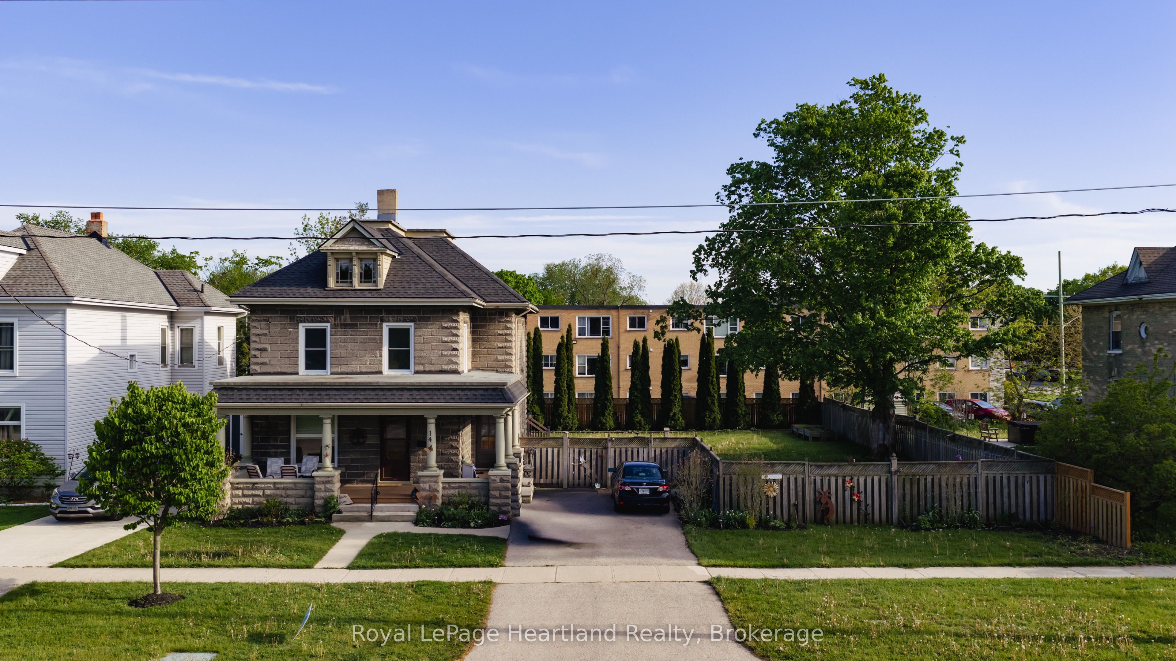 14 Elgin Avenue E Property Photo 1