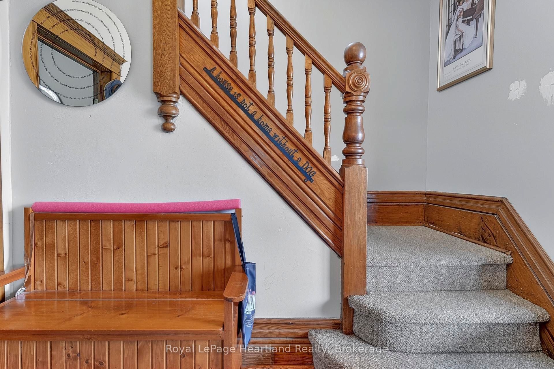 14 Elgin Avenue E Property Photo 6