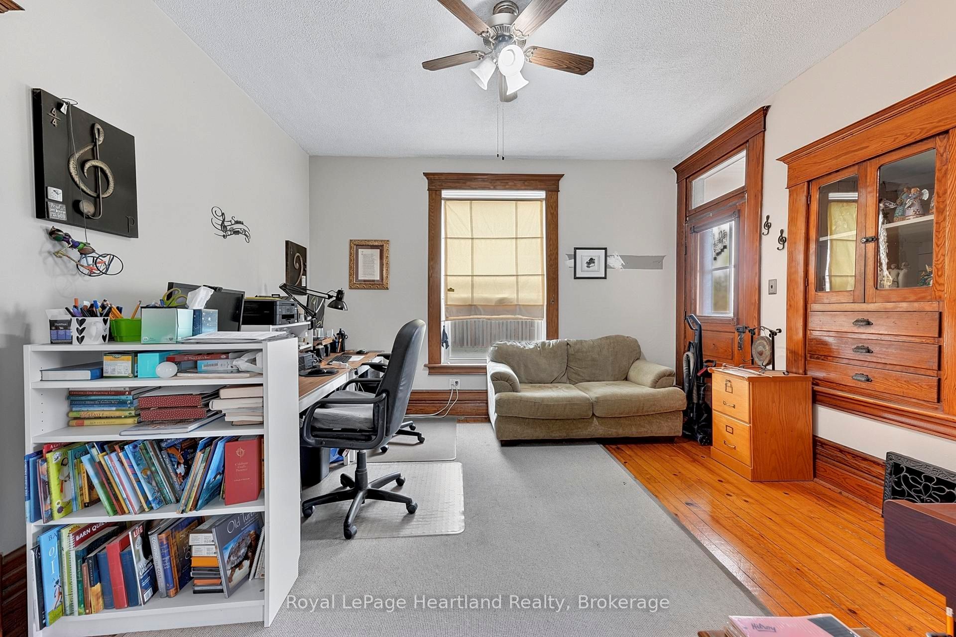 14 Elgin Avenue E Property Photo 17