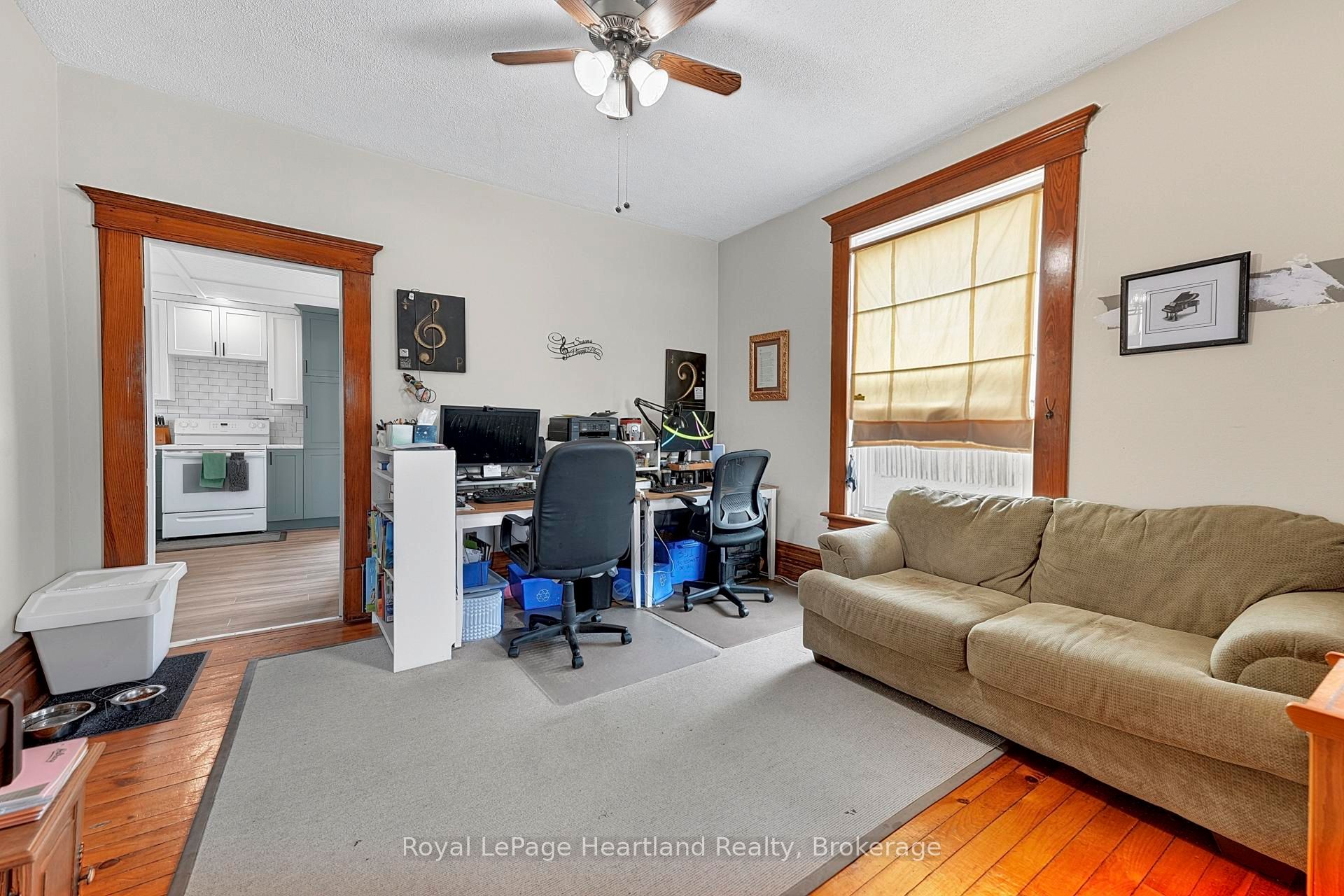 14 Elgin Avenue E Property Photo 18