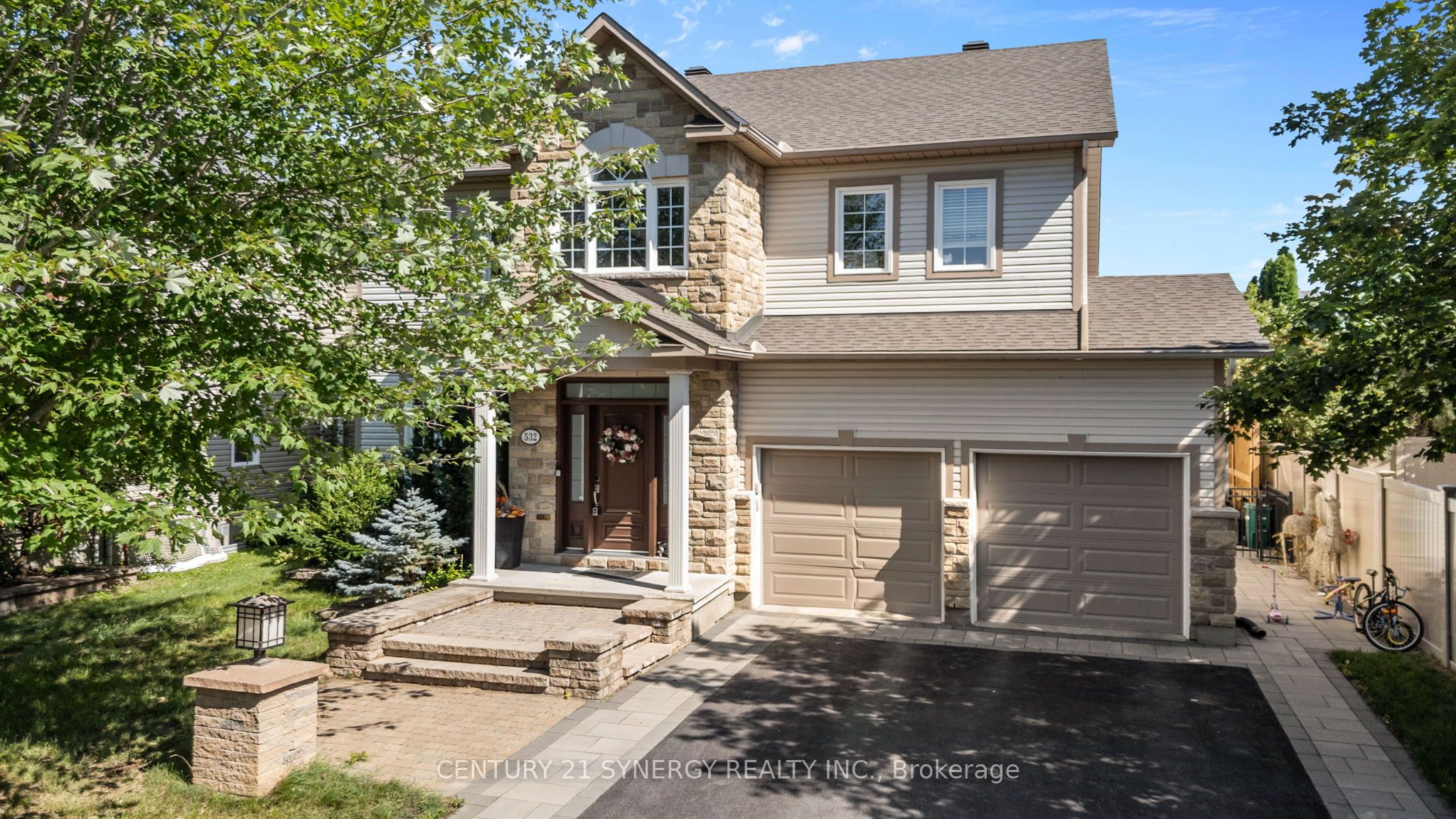 532 Landswood Way Property Photo 1
