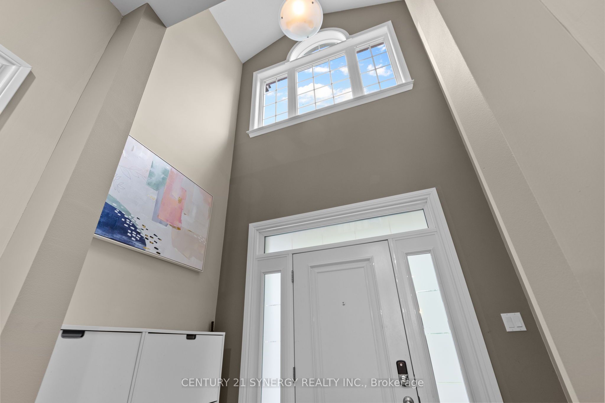 532 Landswood Way Property Photo 5