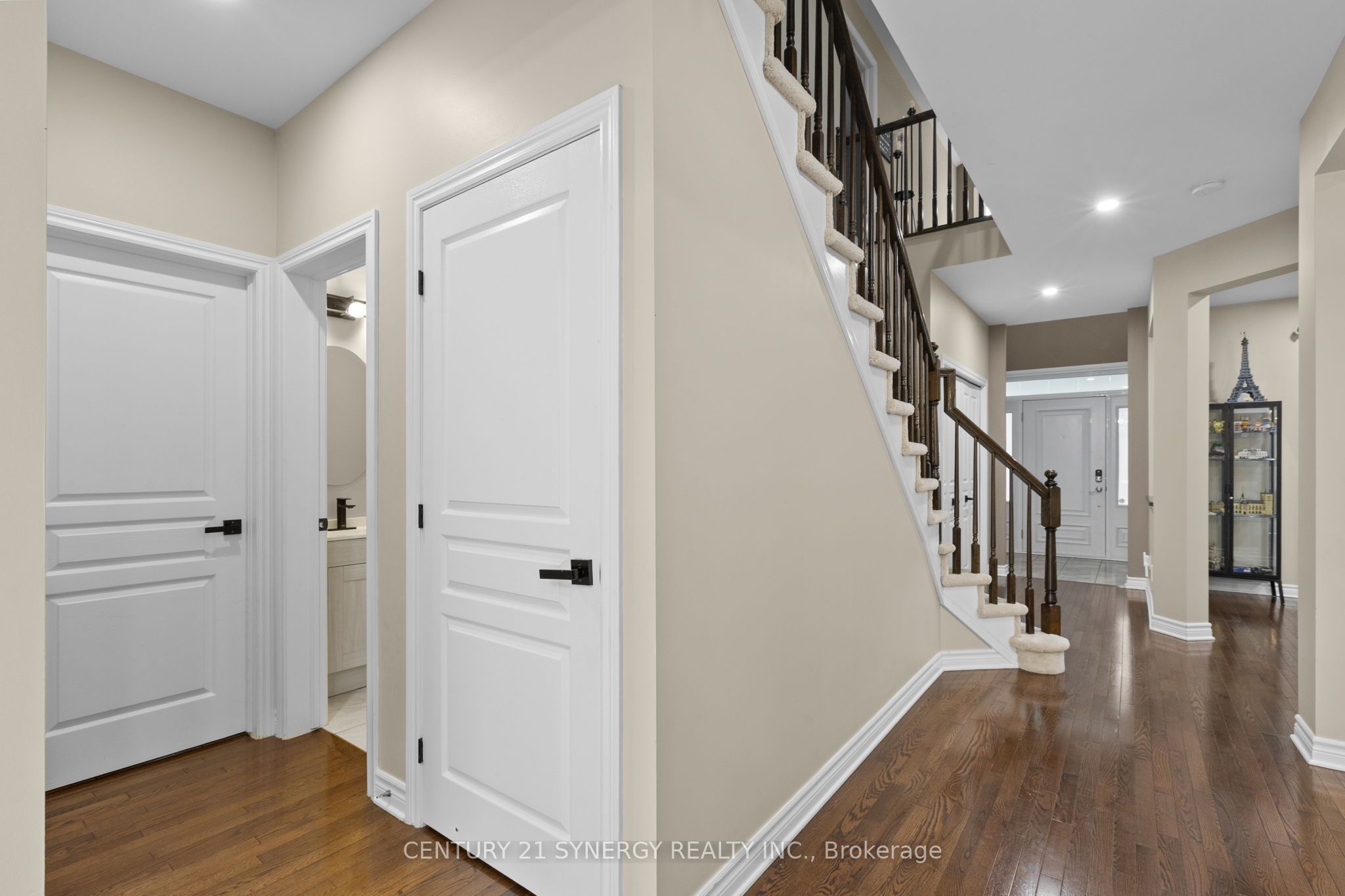 532 Landswood Way Property Photo 11