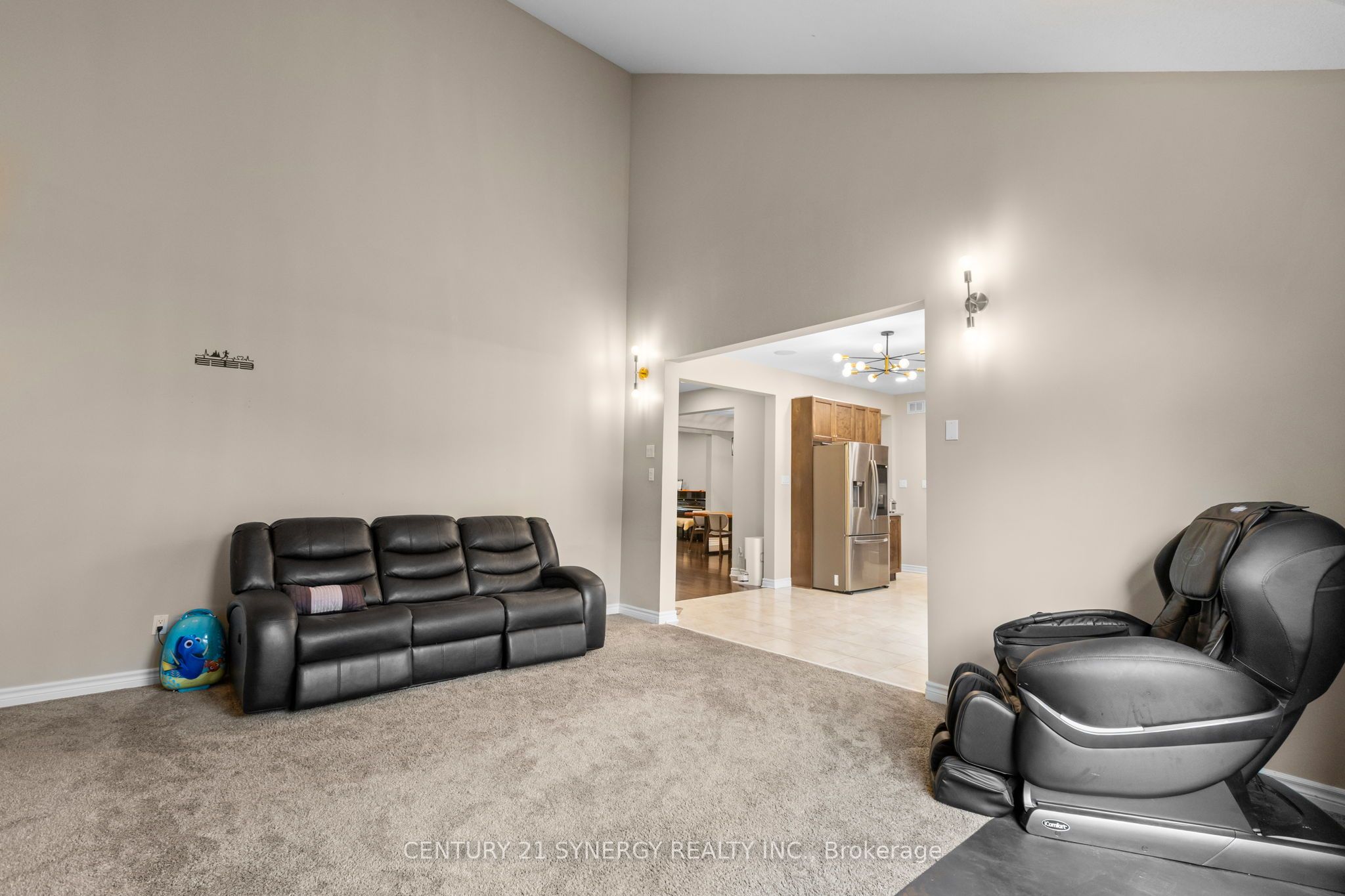 532 Landswood Way Property Photo 14
