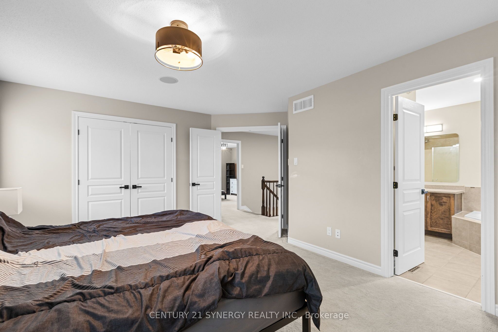 532 Landswood Way Property Photo 26