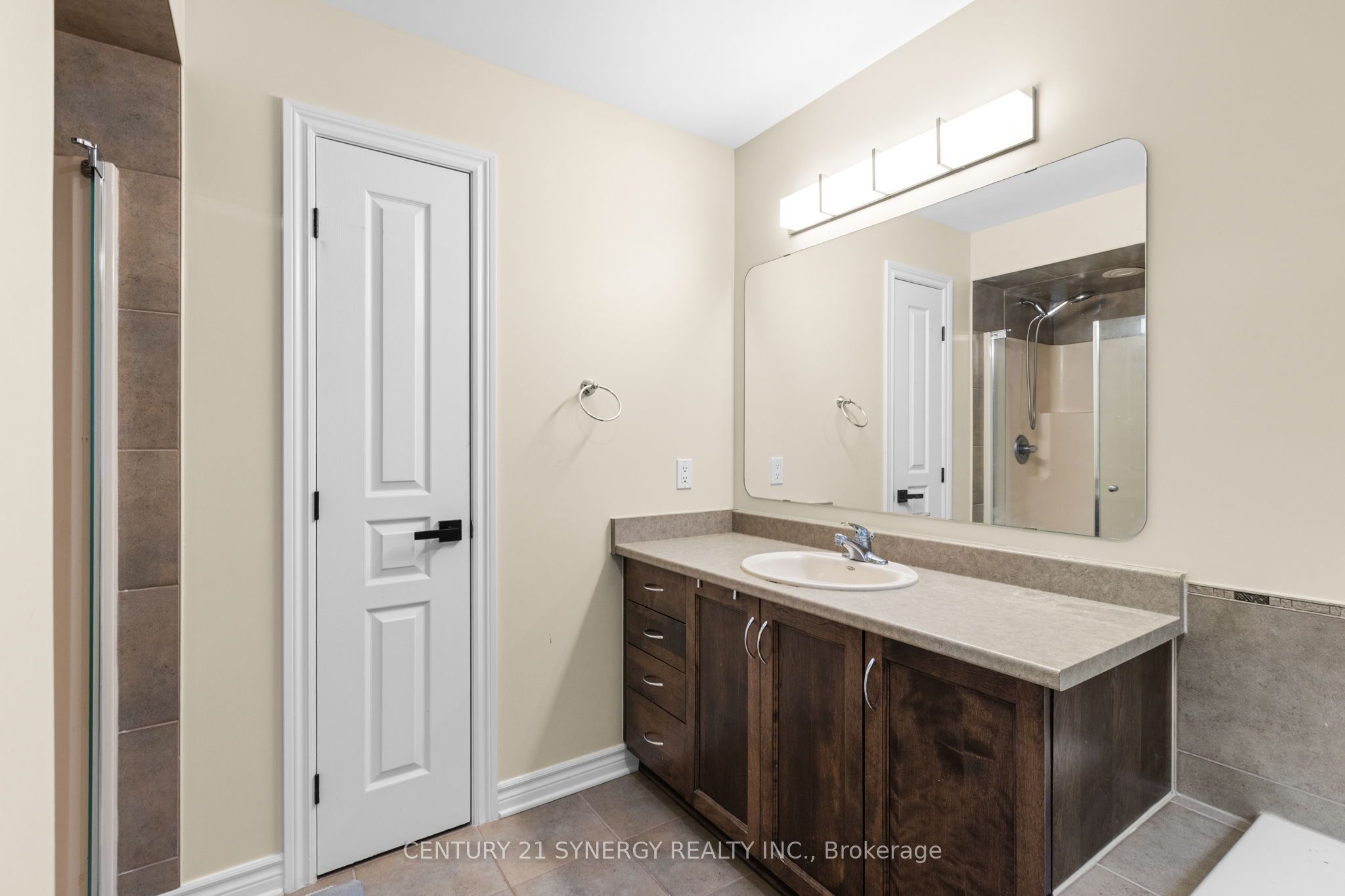 532 Landswood Way Property Photo 27