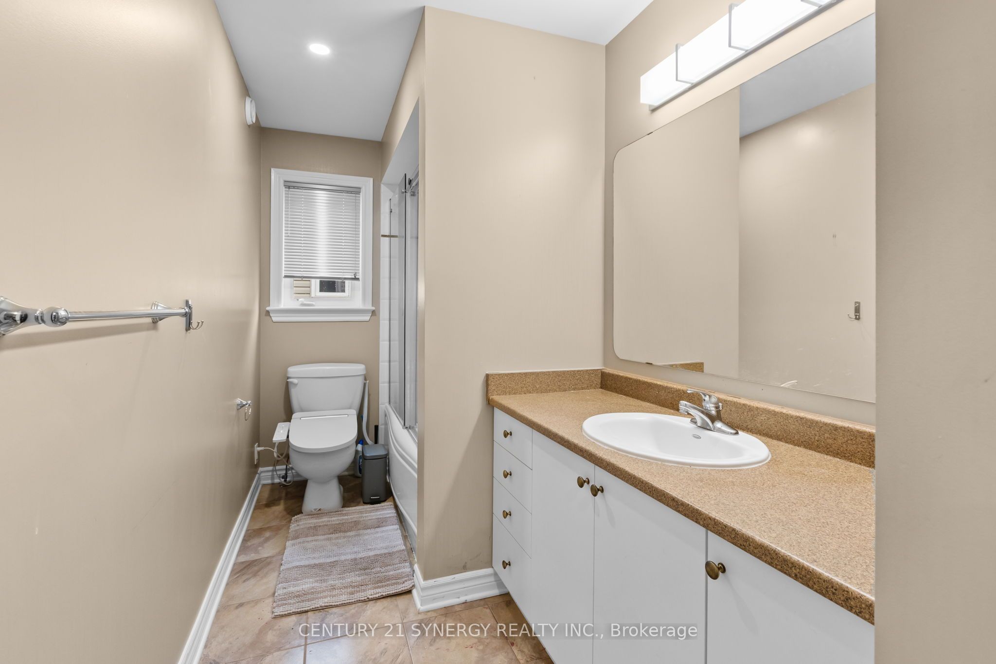 532 Landswood Way Property Photo 33