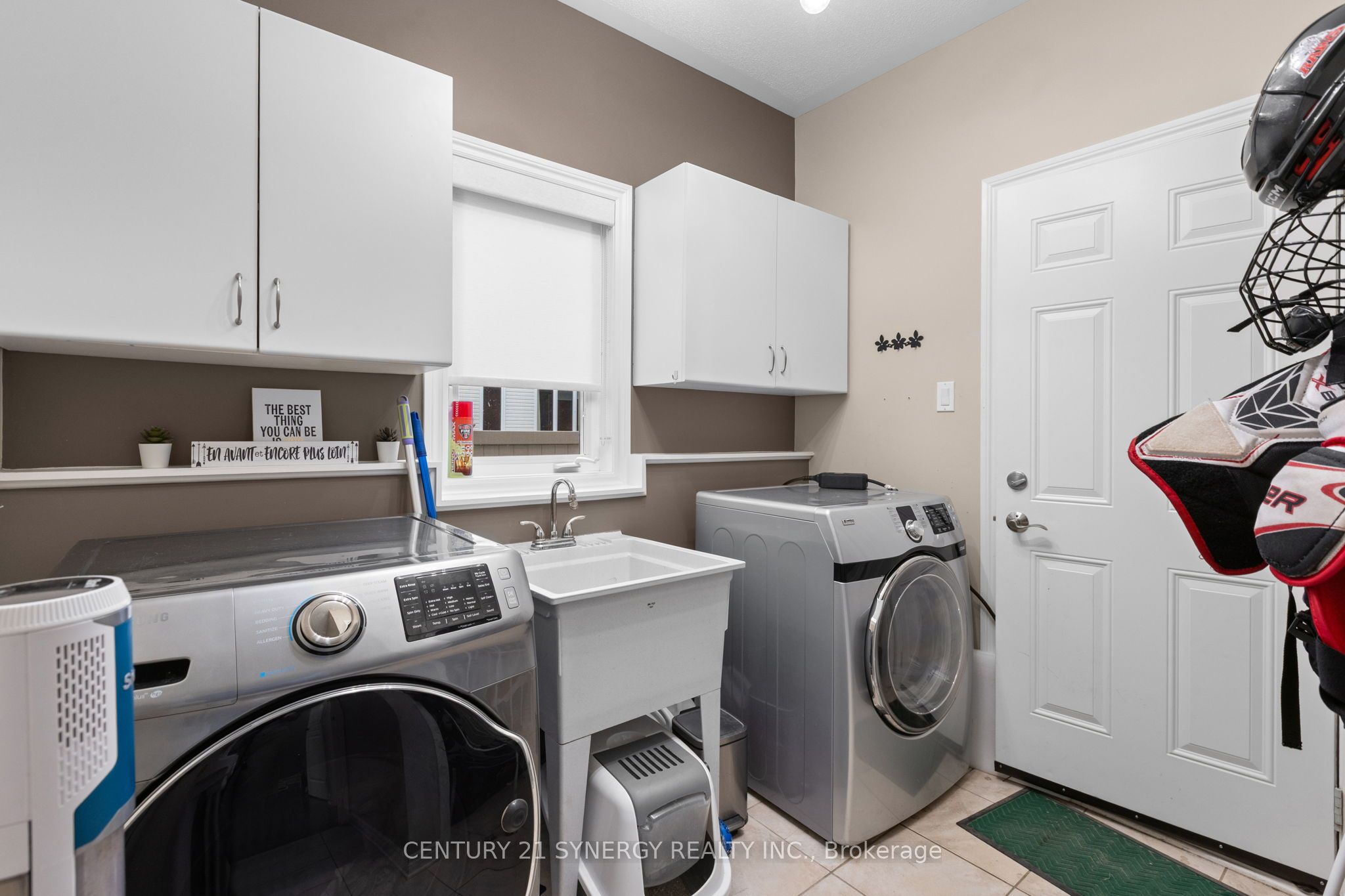 532 Landswood Way Property Photo 37