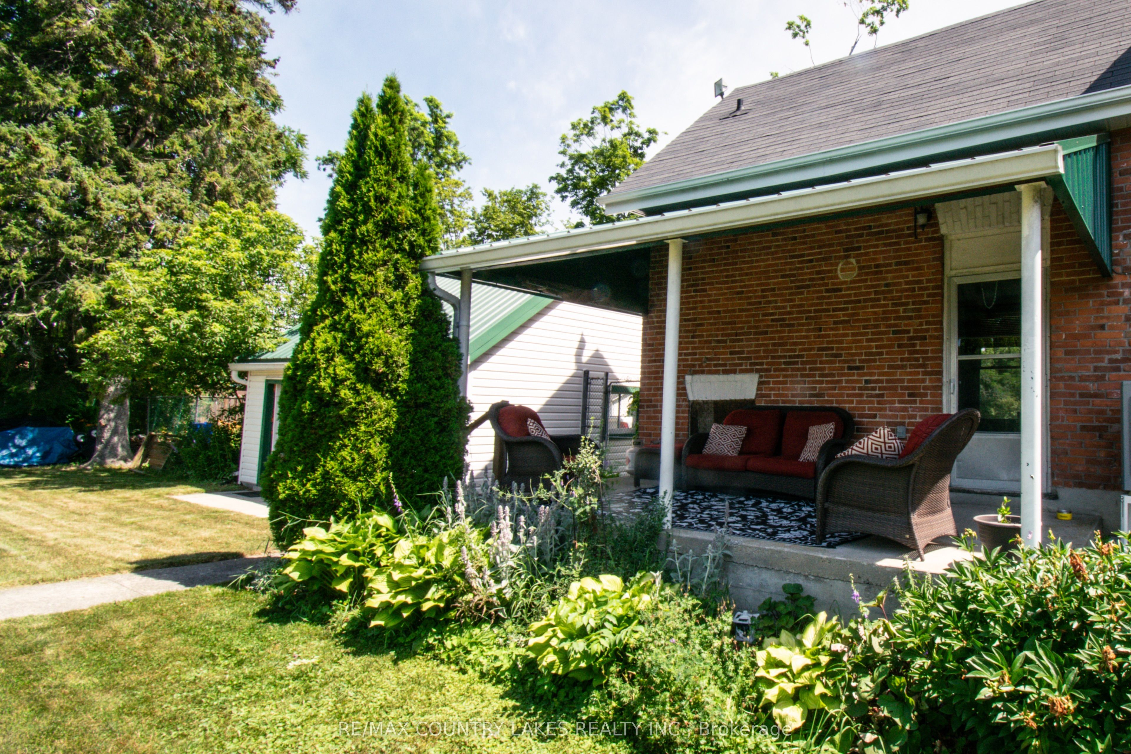 100 Nappadale Street Property Photo 7
