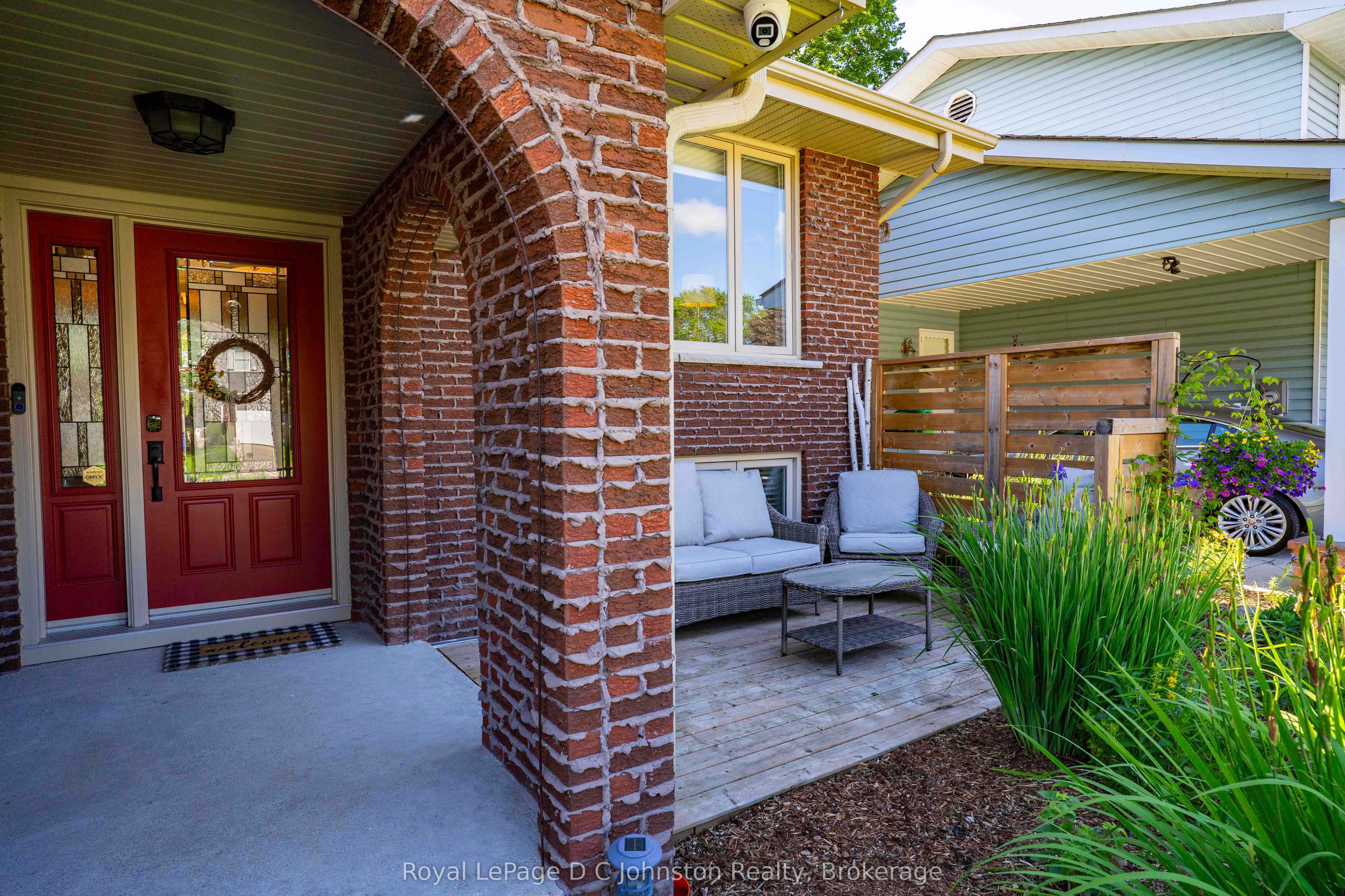 126 5th Avenue E Property Photo 2