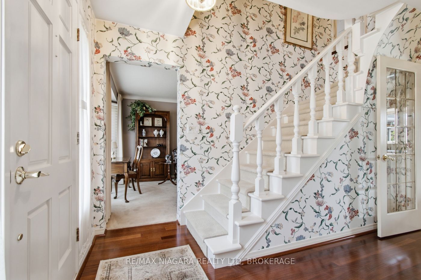 82 Lakeshore Road Property Photo 2