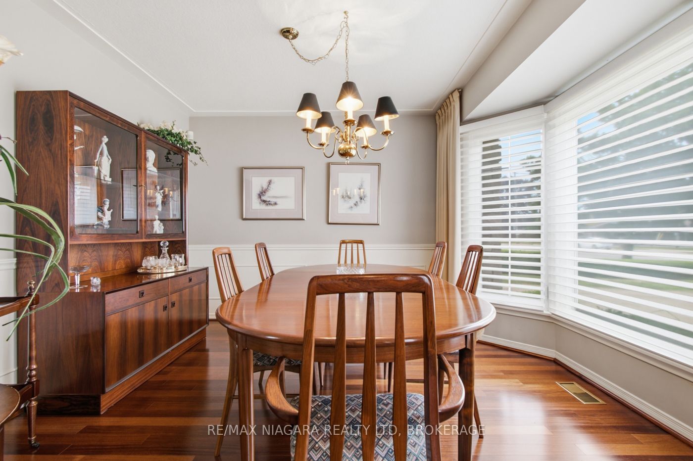 82 Lakeshore Road Property Photo 4