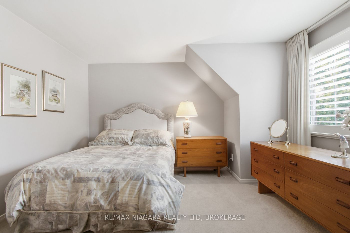 82 Lakeshore Road Property Photo 13