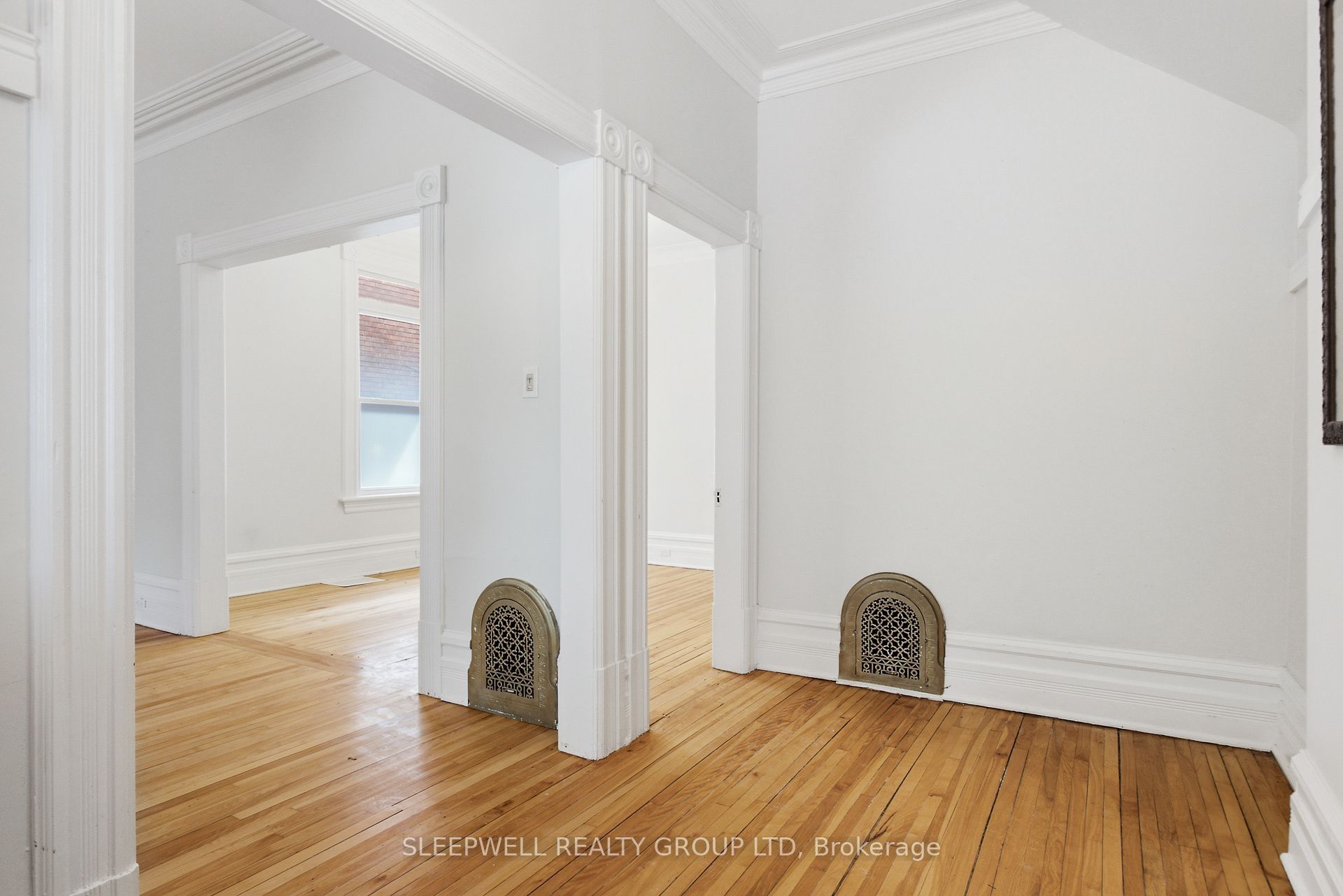80 Fourth Avenue Property Photo 4