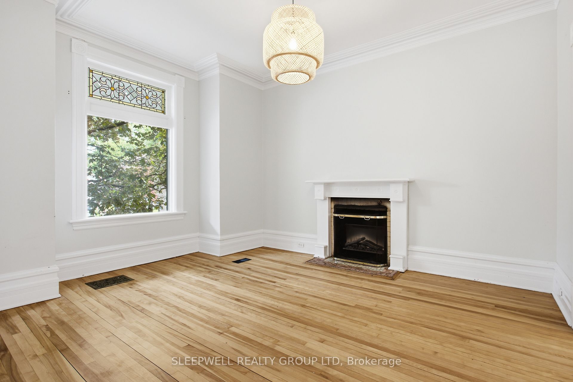 80 Fourth Avenue Property Photo 5