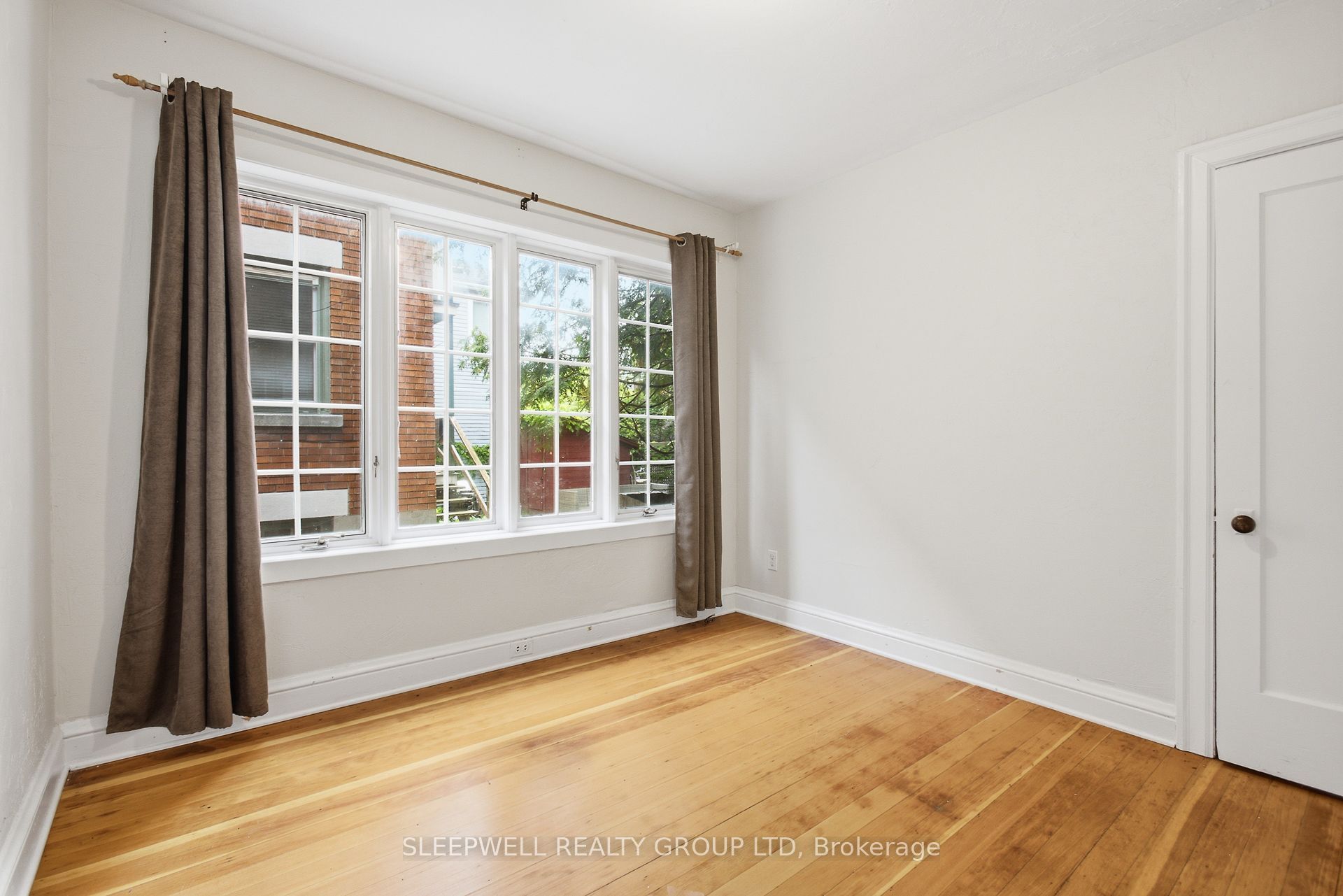 80 Fourth Avenue Property Photo 12