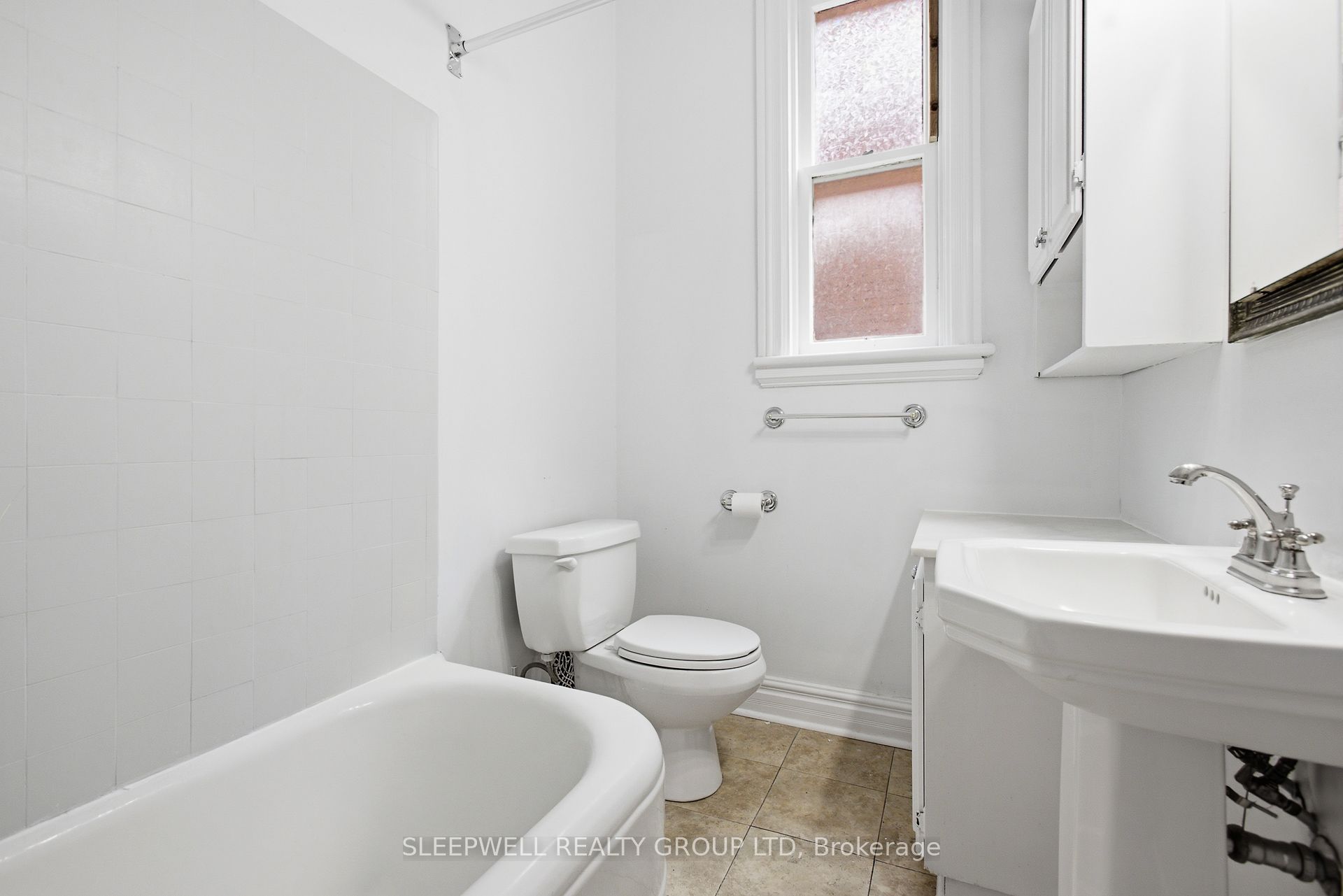 80 Fourth Avenue Property Photo 14