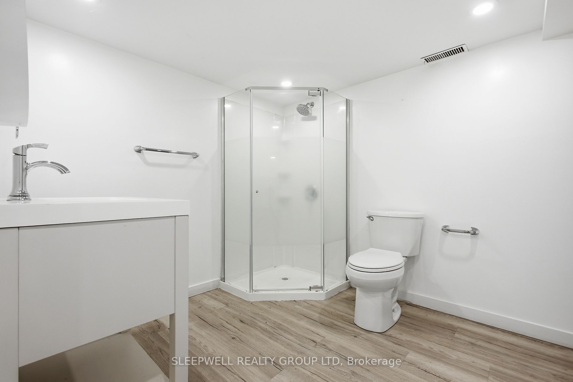 80 Fourth Avenue Property Photo 19