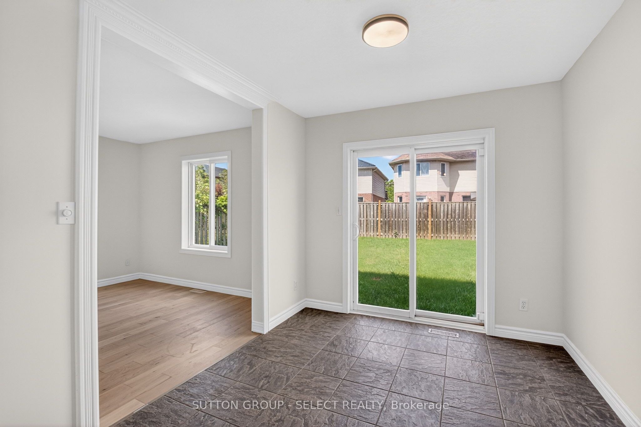 1893 Stackhouse Crescent Property Photo 16