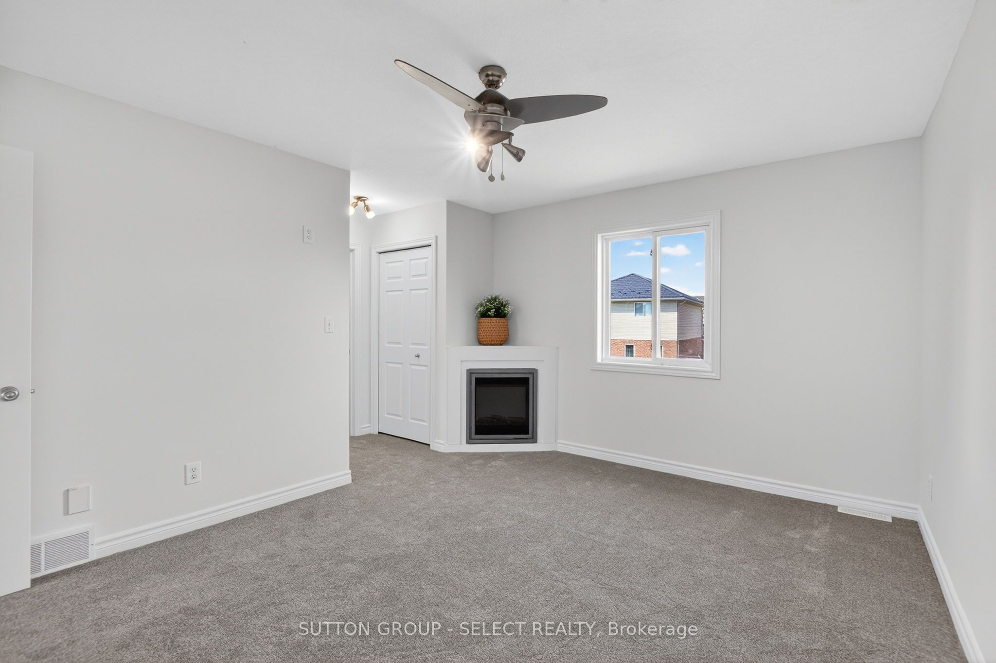 1893 Stackhouse Crescent Property Photo 26