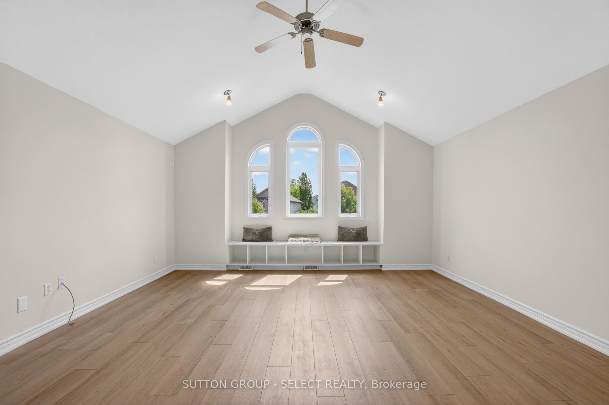 1893 Stackhouse Crescent Property Photo 31