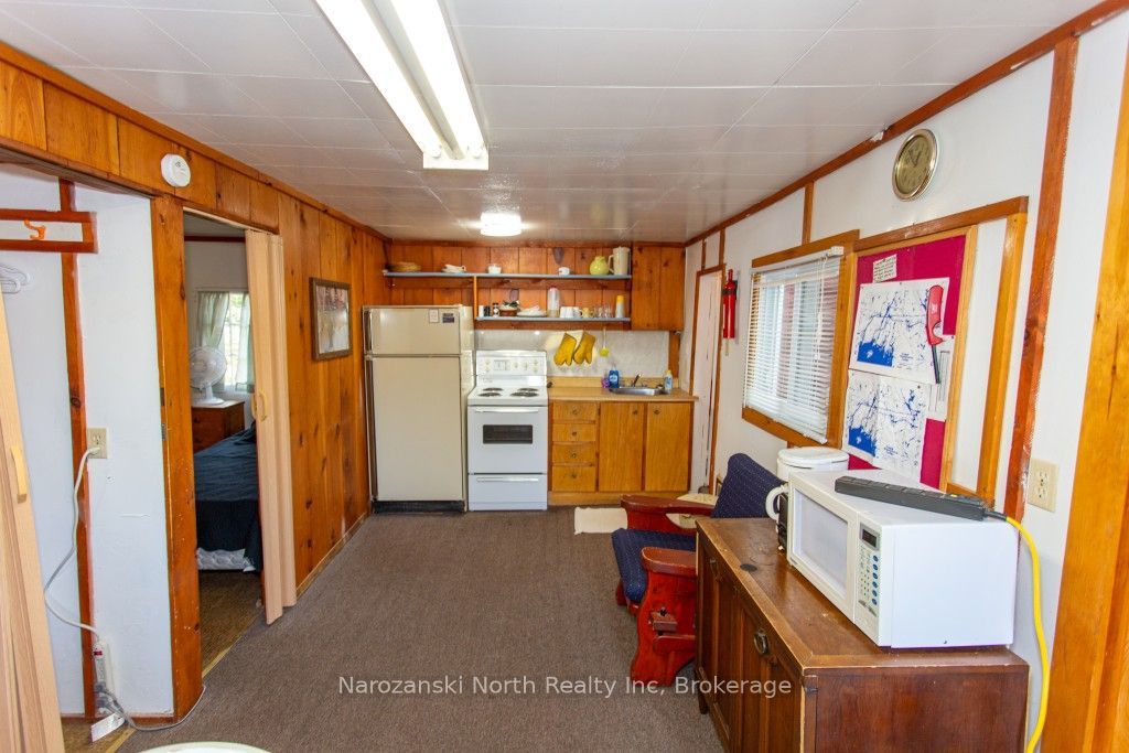Boat Access Pickerel River Property Photo 38