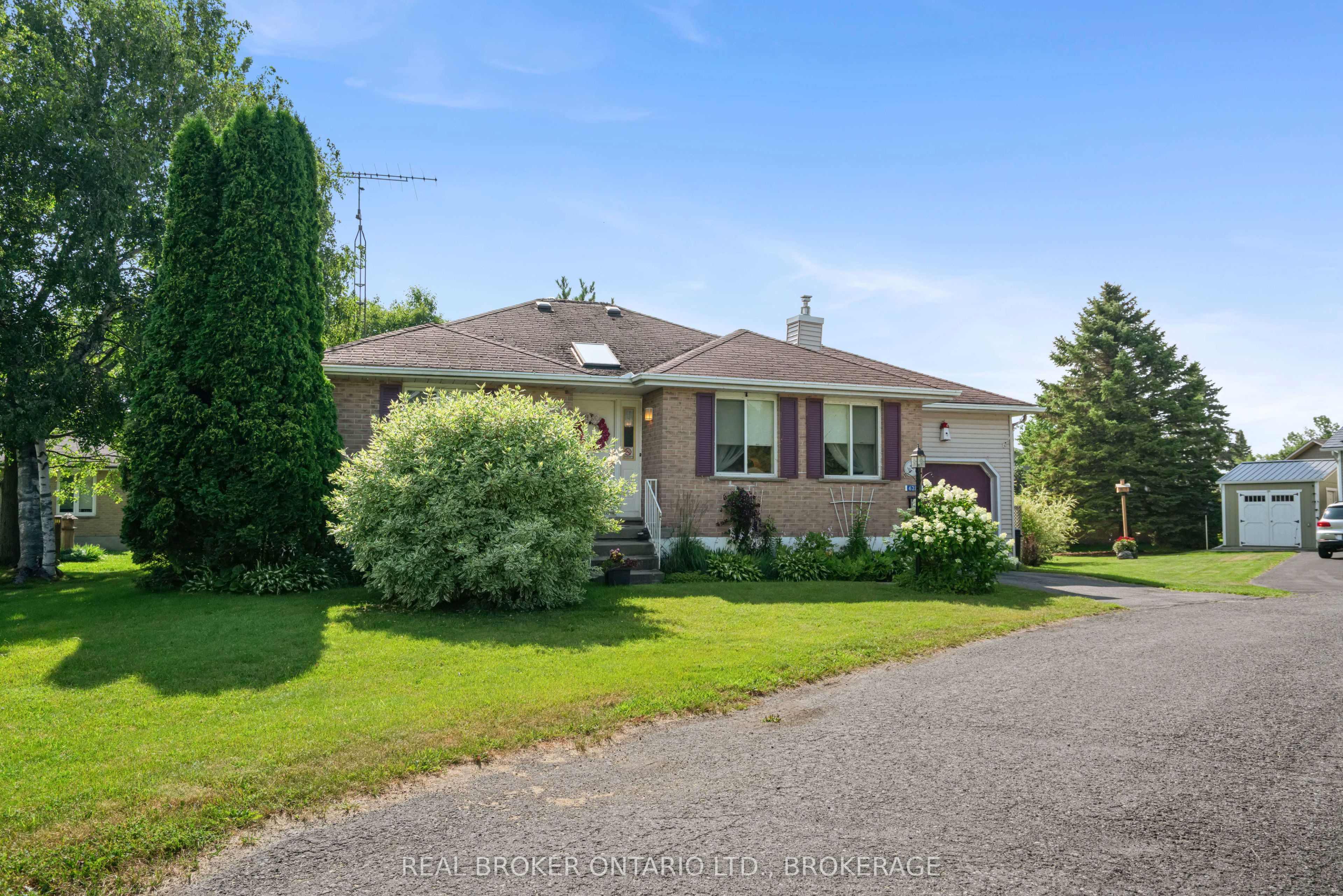 6287 Graham Court Property Photo 3