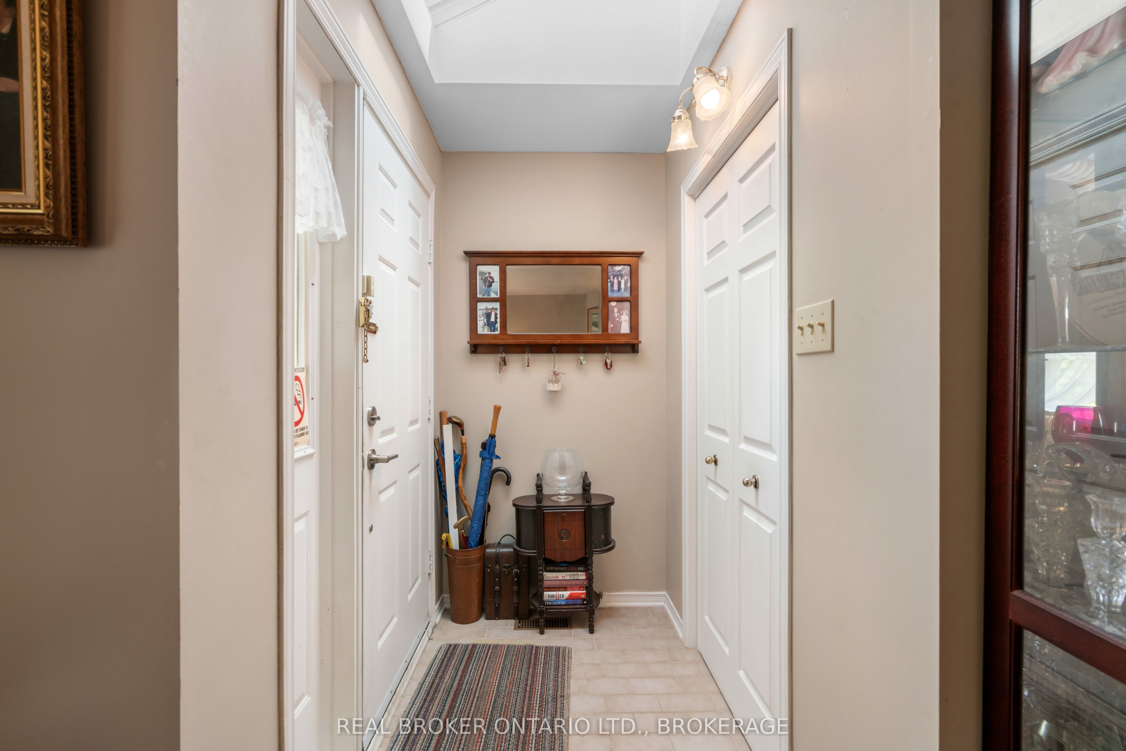 6287 Graham Court Property Photo 5