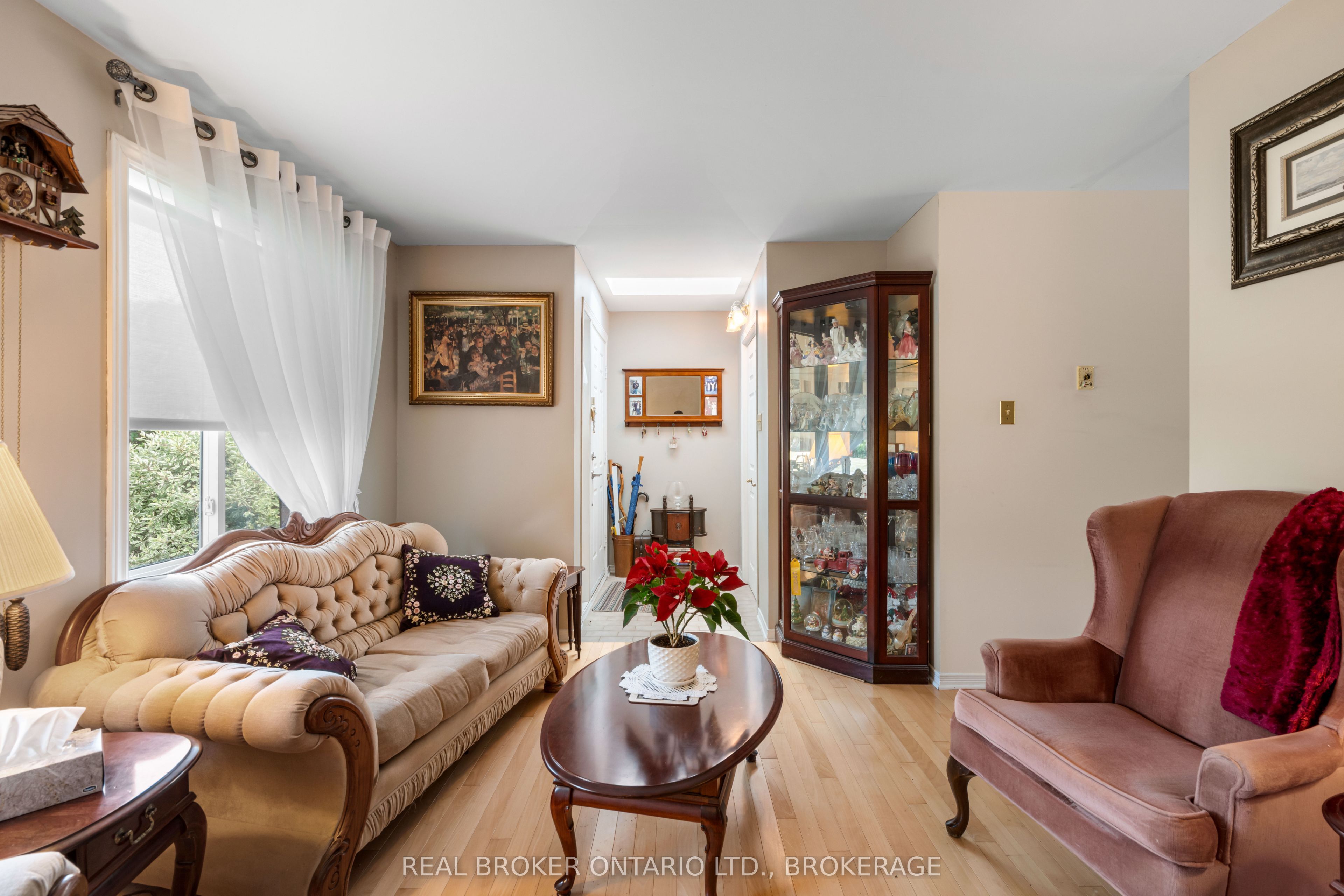 6287 Graham Court Property Photo 6