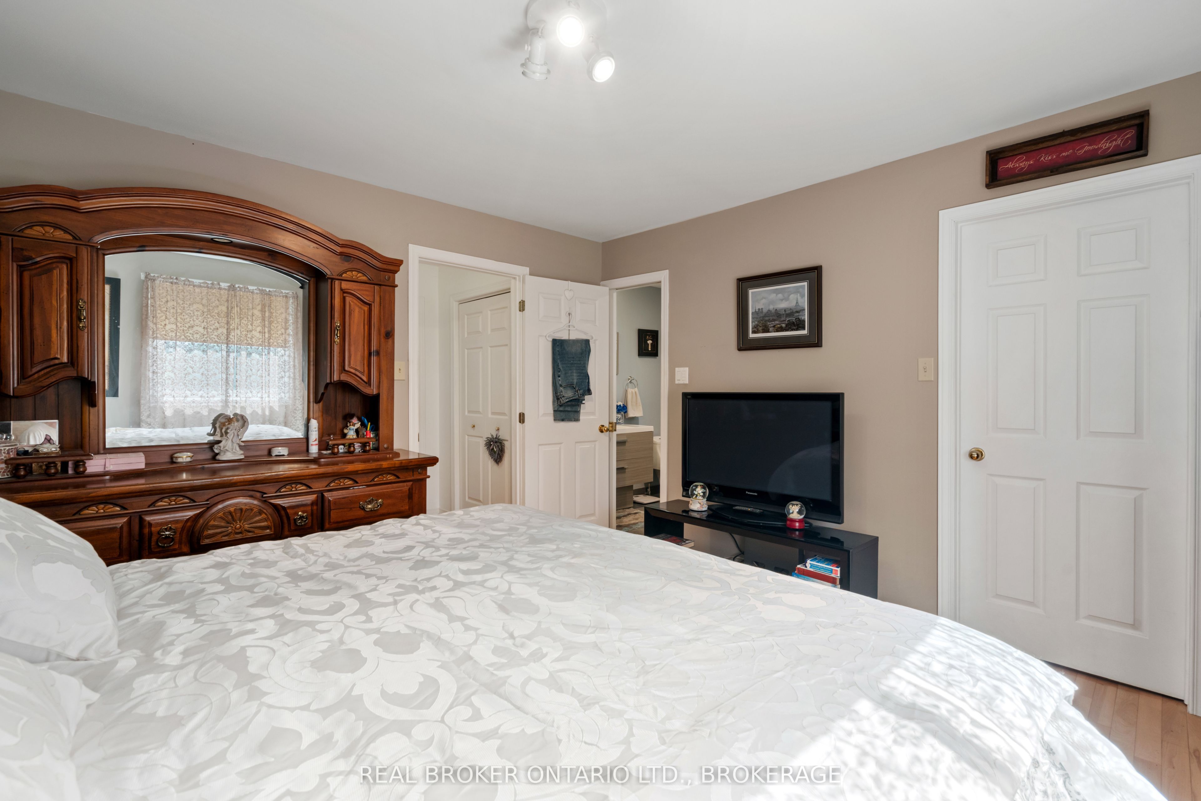 6287 Graham Court Property Photo 16