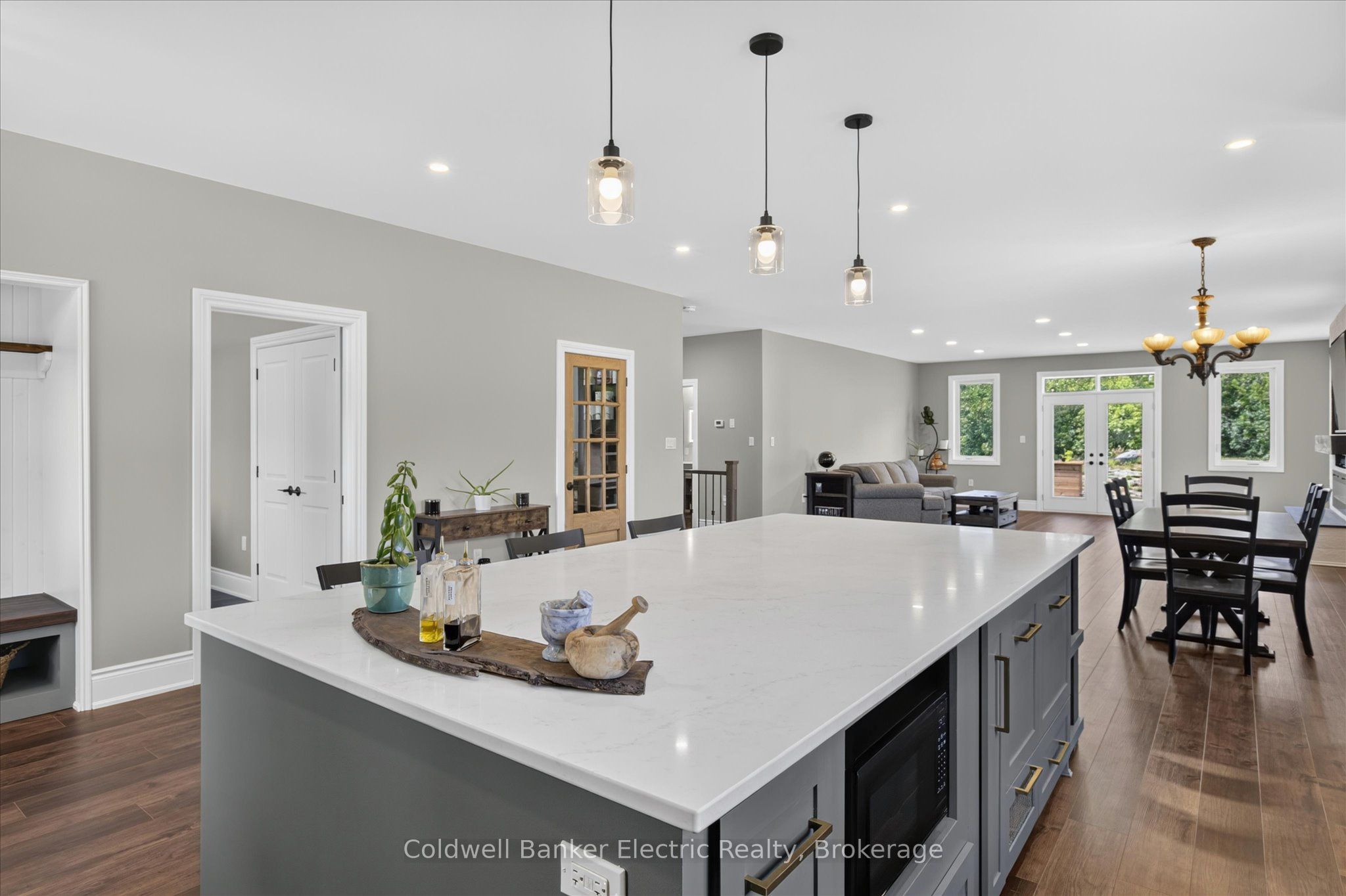 1134 River Road Property Photo 8