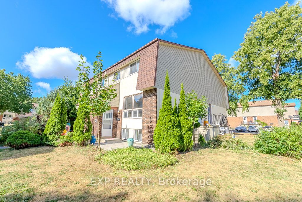 37 Forester Crescent #C Property Photo 1