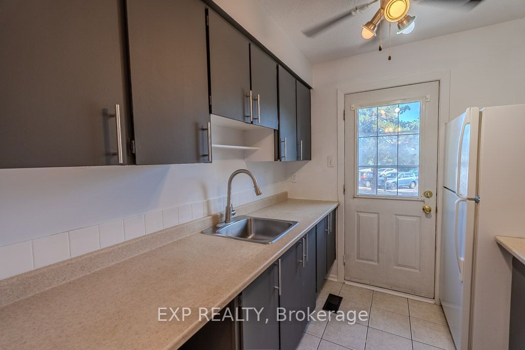 37 Forester Crescent #c Property Photo 8