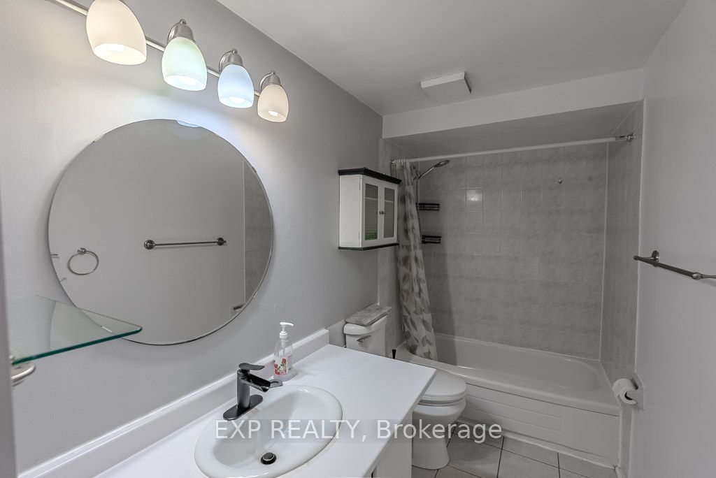 37 Forester Crescent #c Property Photo 16