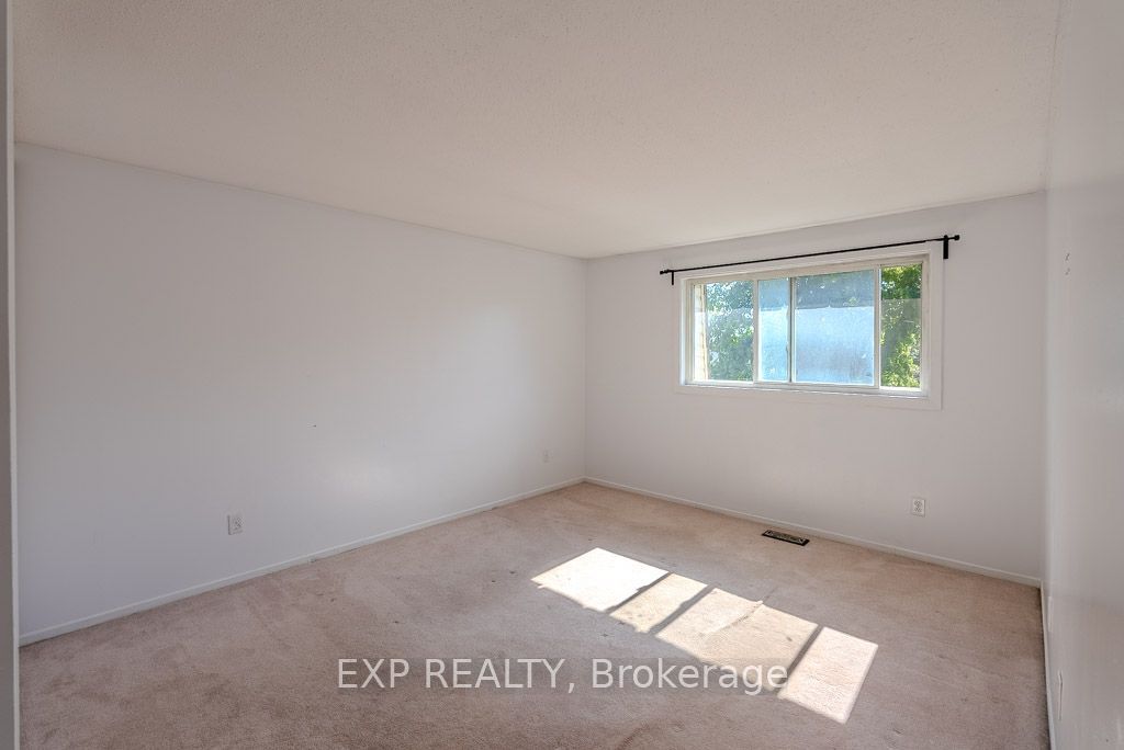 37 Forester Crescent #c Property Photo 18