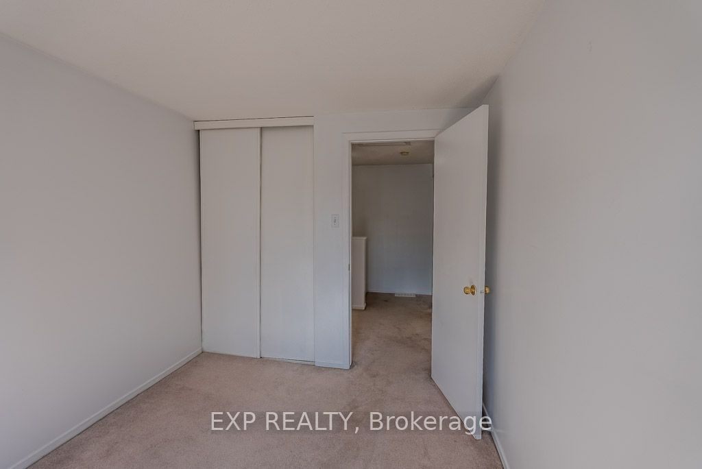 37 Forester Crescent #c Property Photo 20