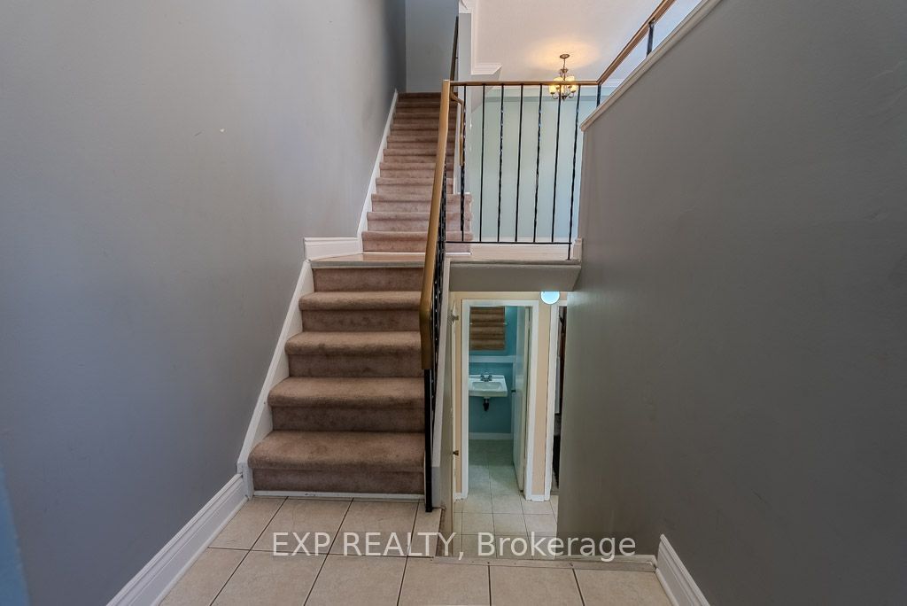 37 Forester Crescent #c Property Photo 22
