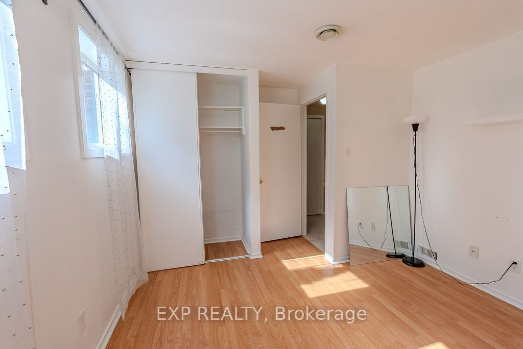 37 Forester Crescent #c Property Photo 24