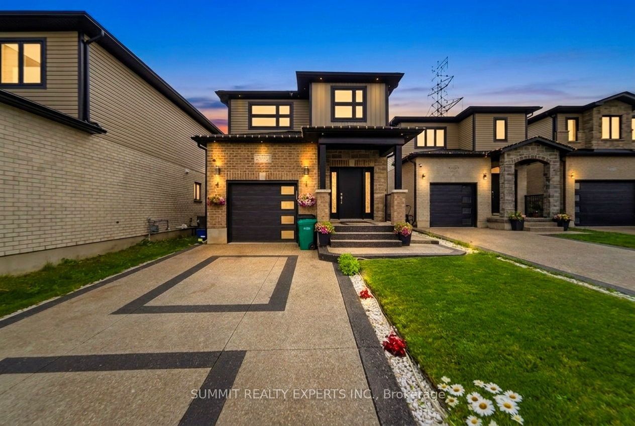935 Chapel Hill Court Property Photo 1