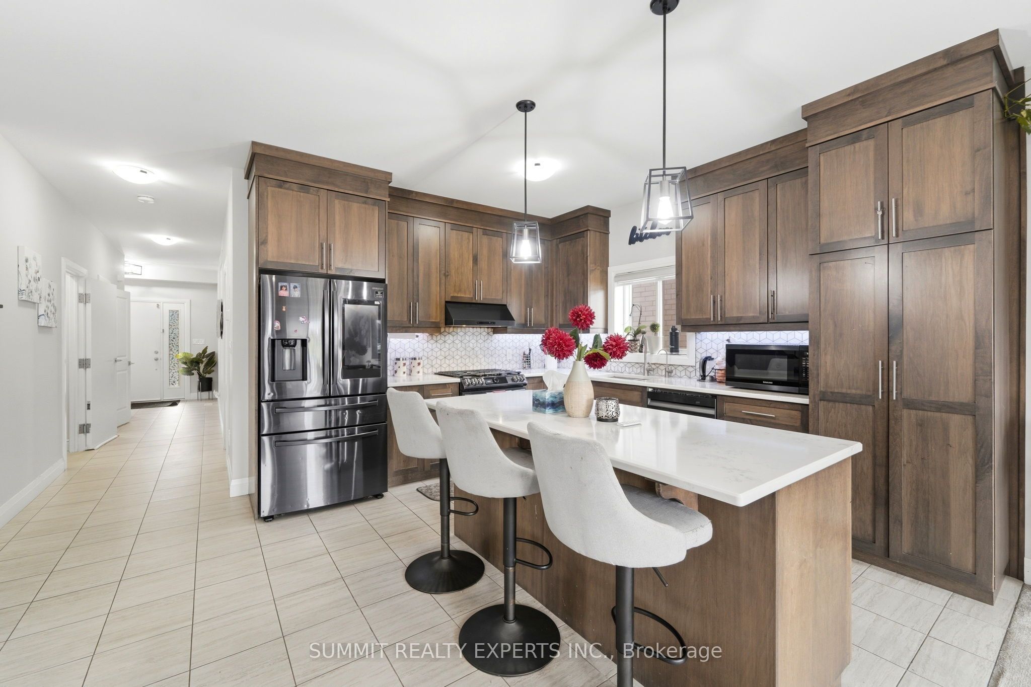 935 Chapel Hill Court Property Photo 7