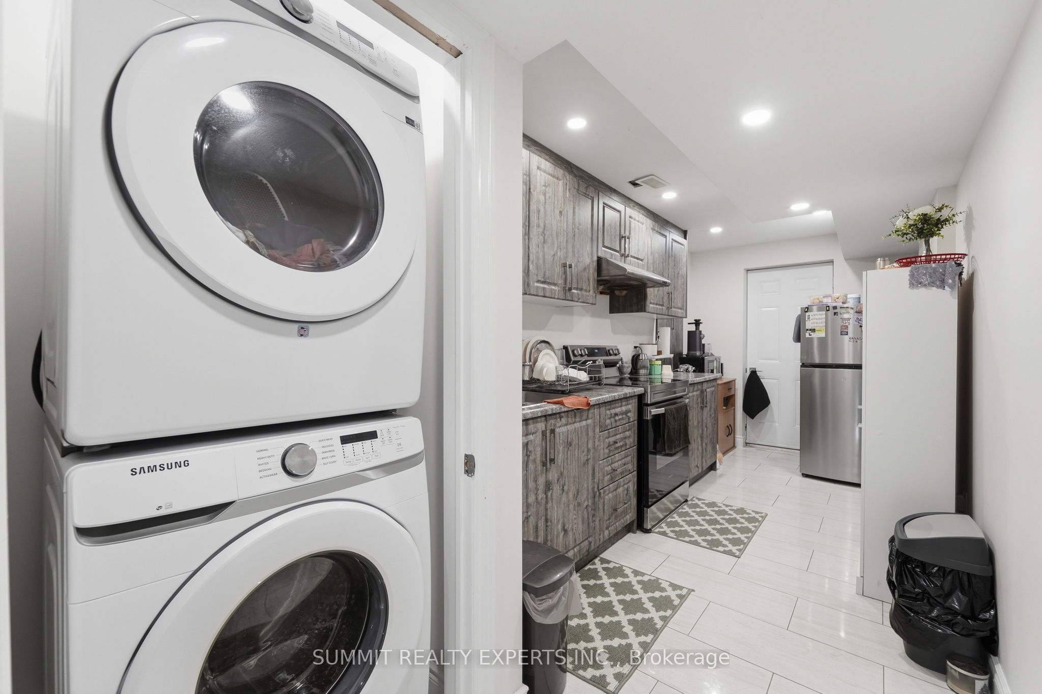 935 Chapel Hill Court Property Photo 30