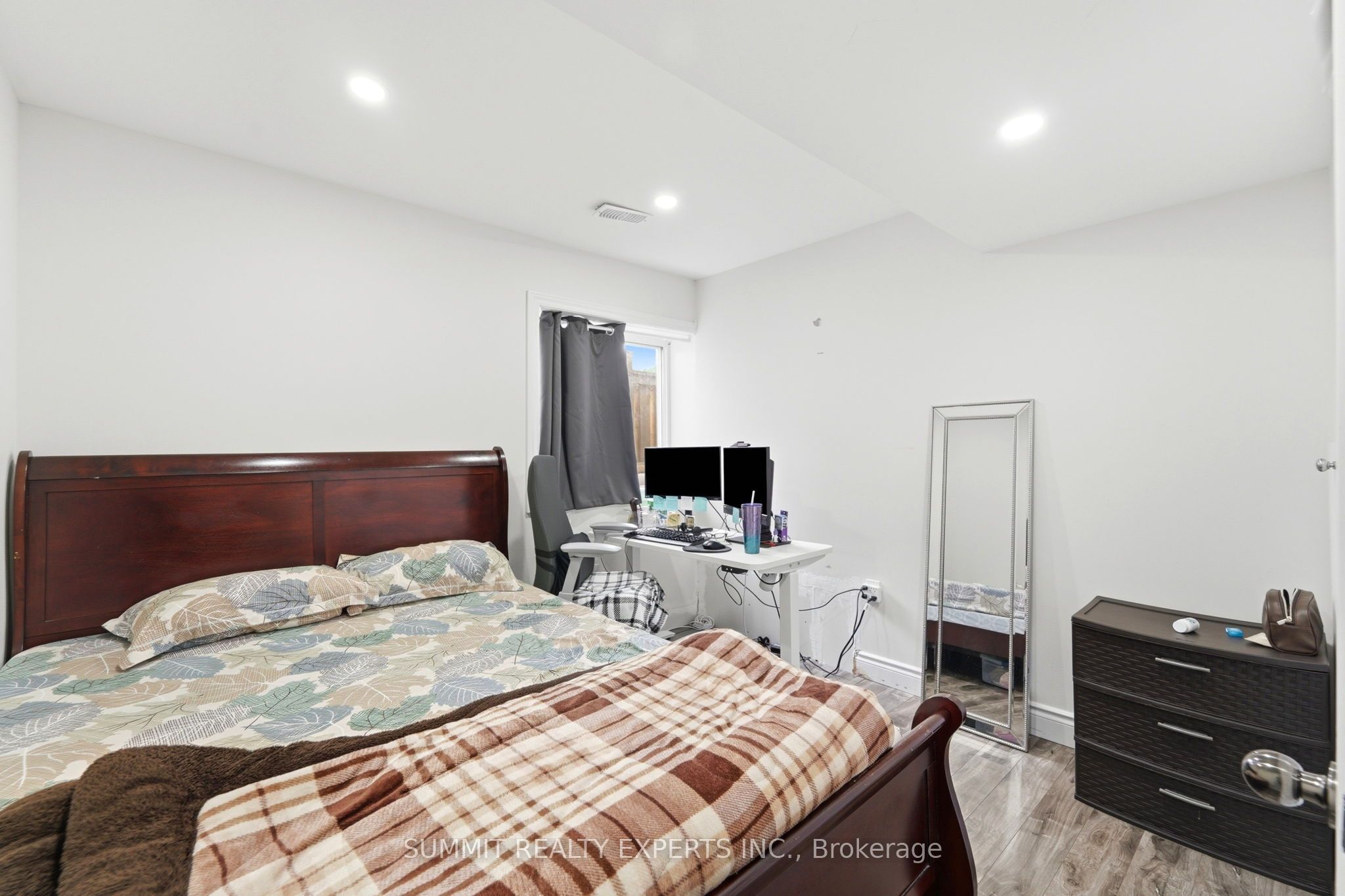 935 Chapel Hill Court Property Photo 32