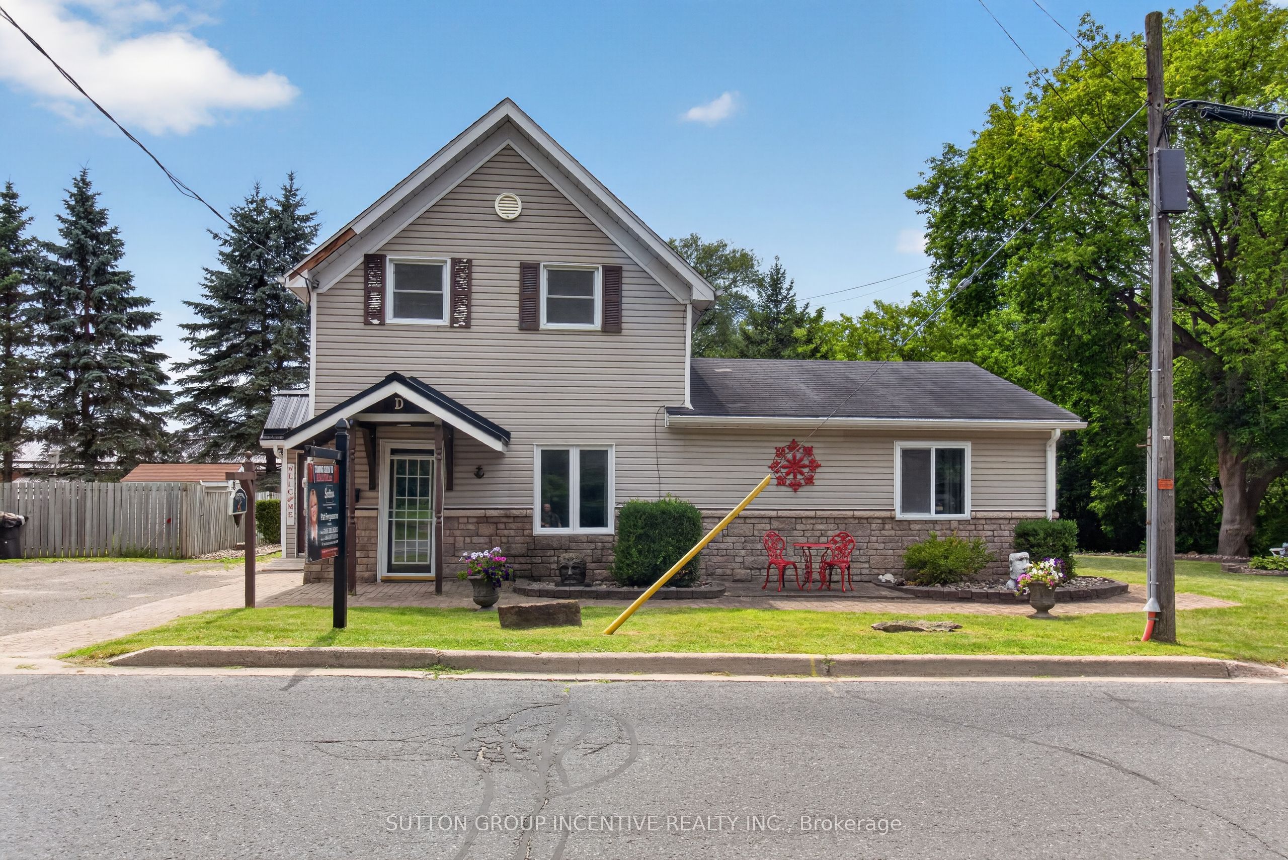 190 Bartholomew Street Property Photo 1