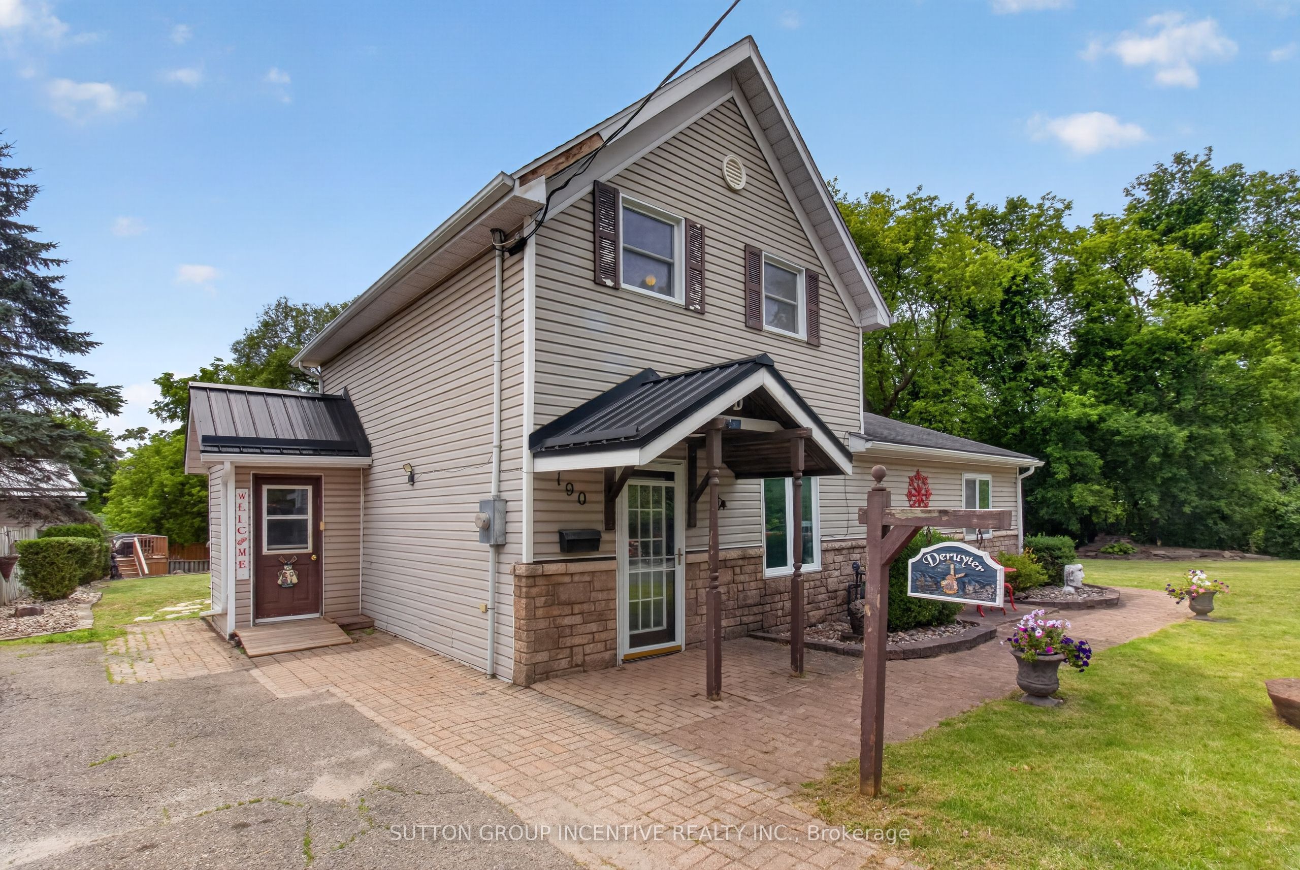 190 Bartholomew Street Property Photo 6