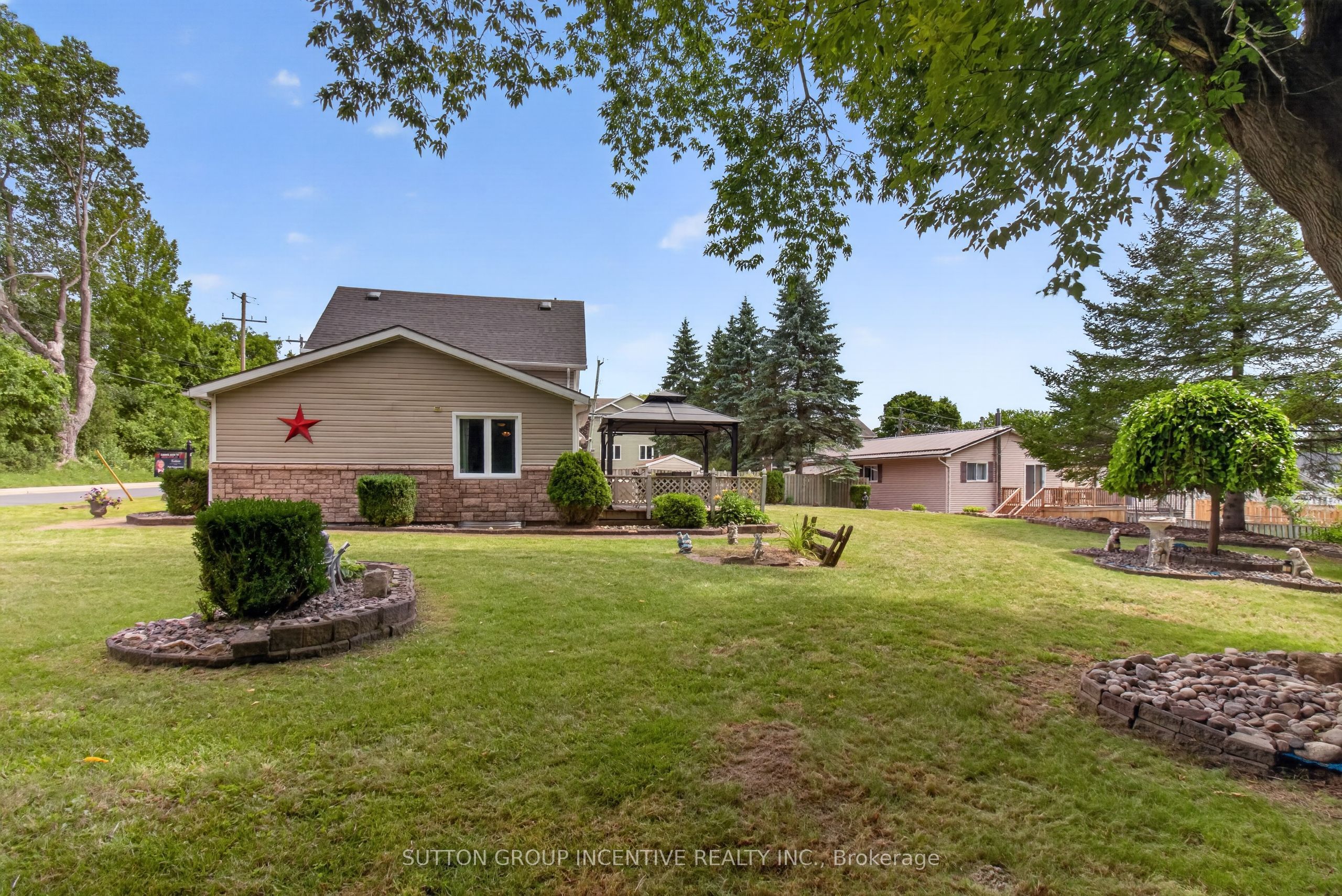 190 Bartholomew Street Property Photo 15