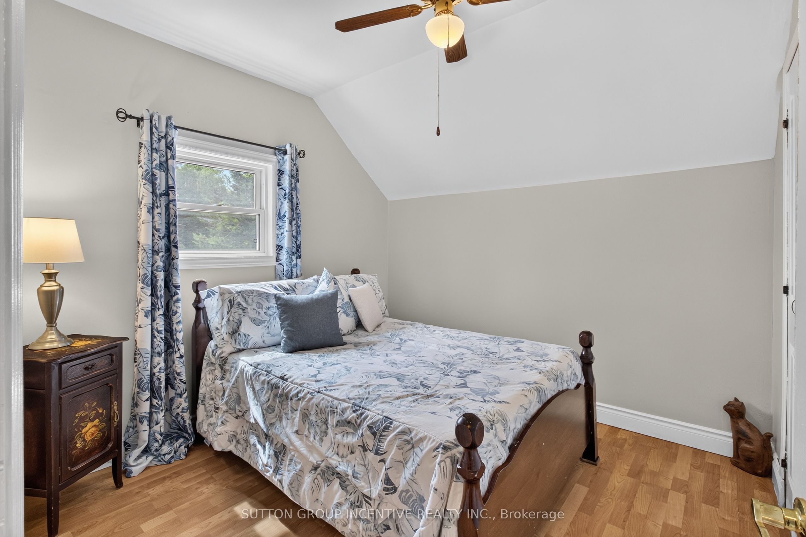 190 Bartholomew Street Property Photo 43