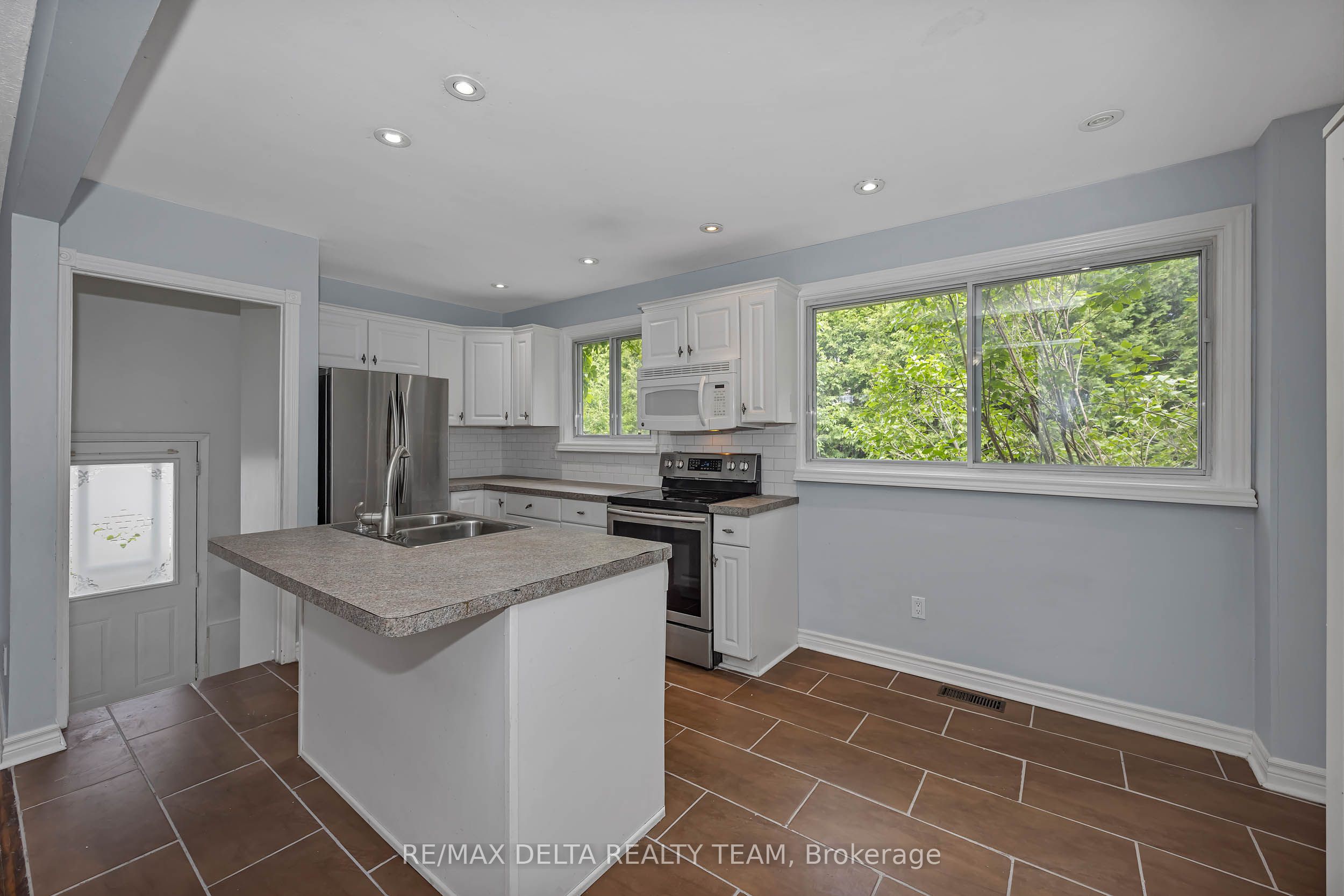 841 Balsam Drive Property Photo 13