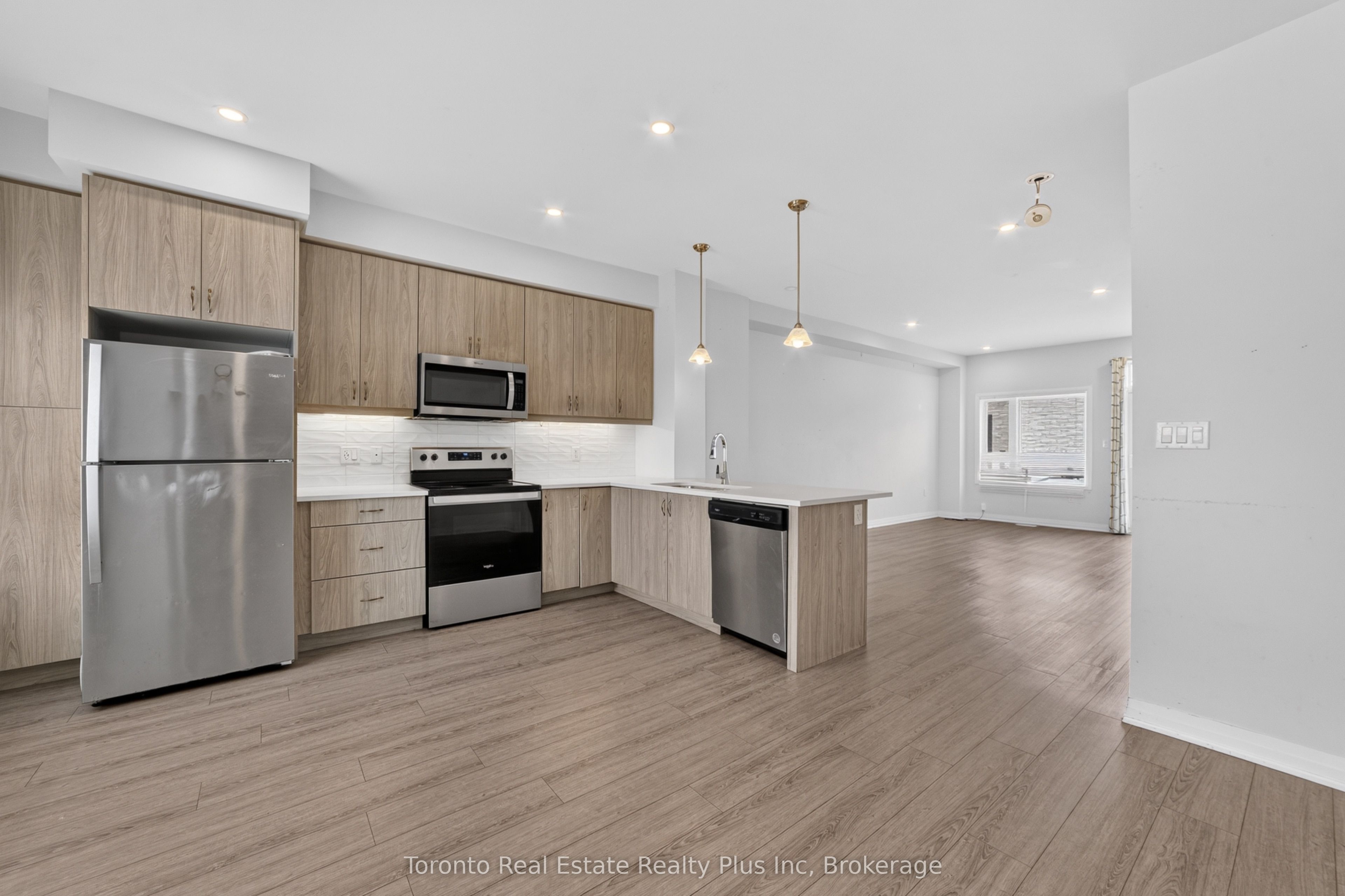 51 Sparrow Avenue 10 Property Photo 10