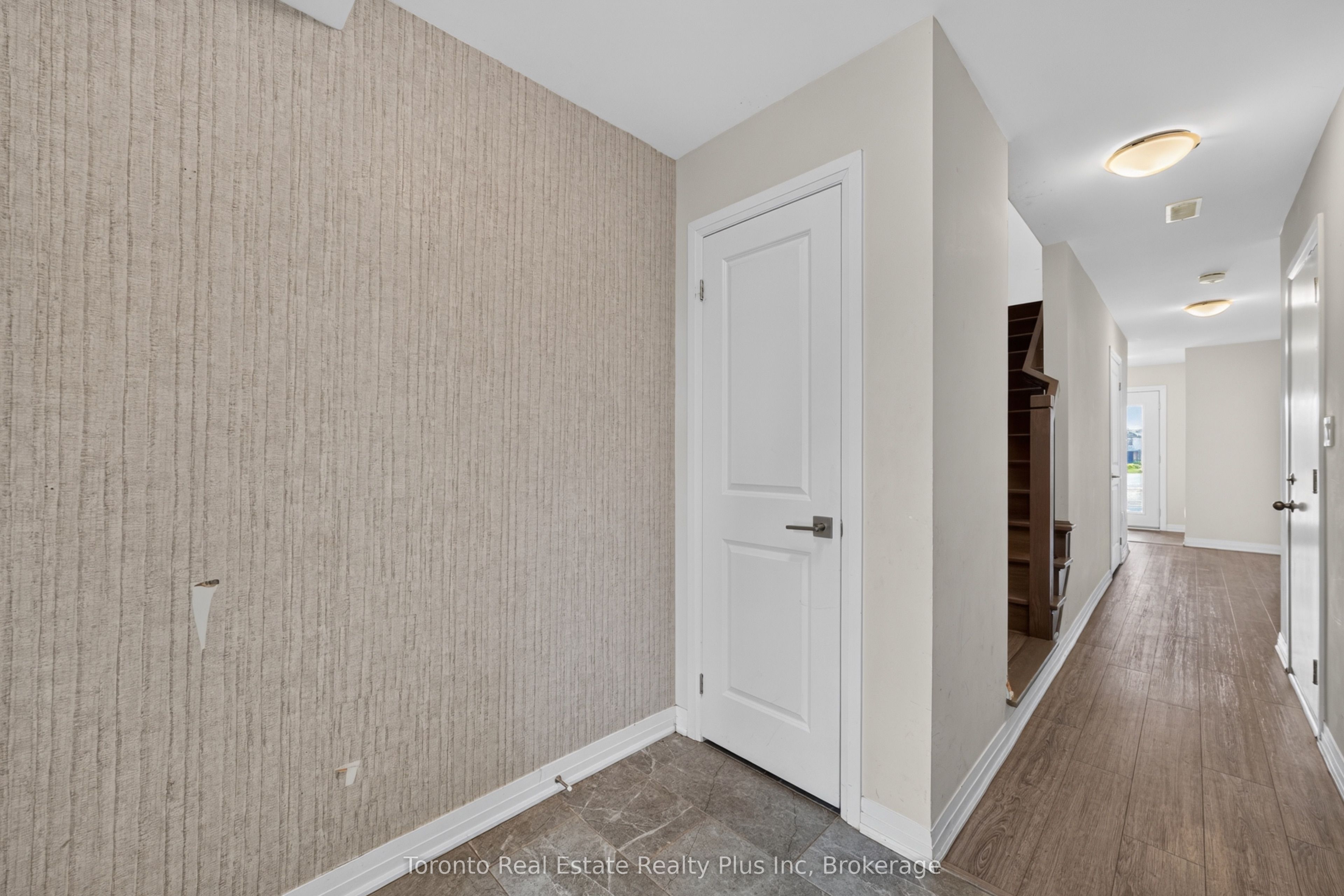 51 Sparrow Avenue 10 Property Photo 16