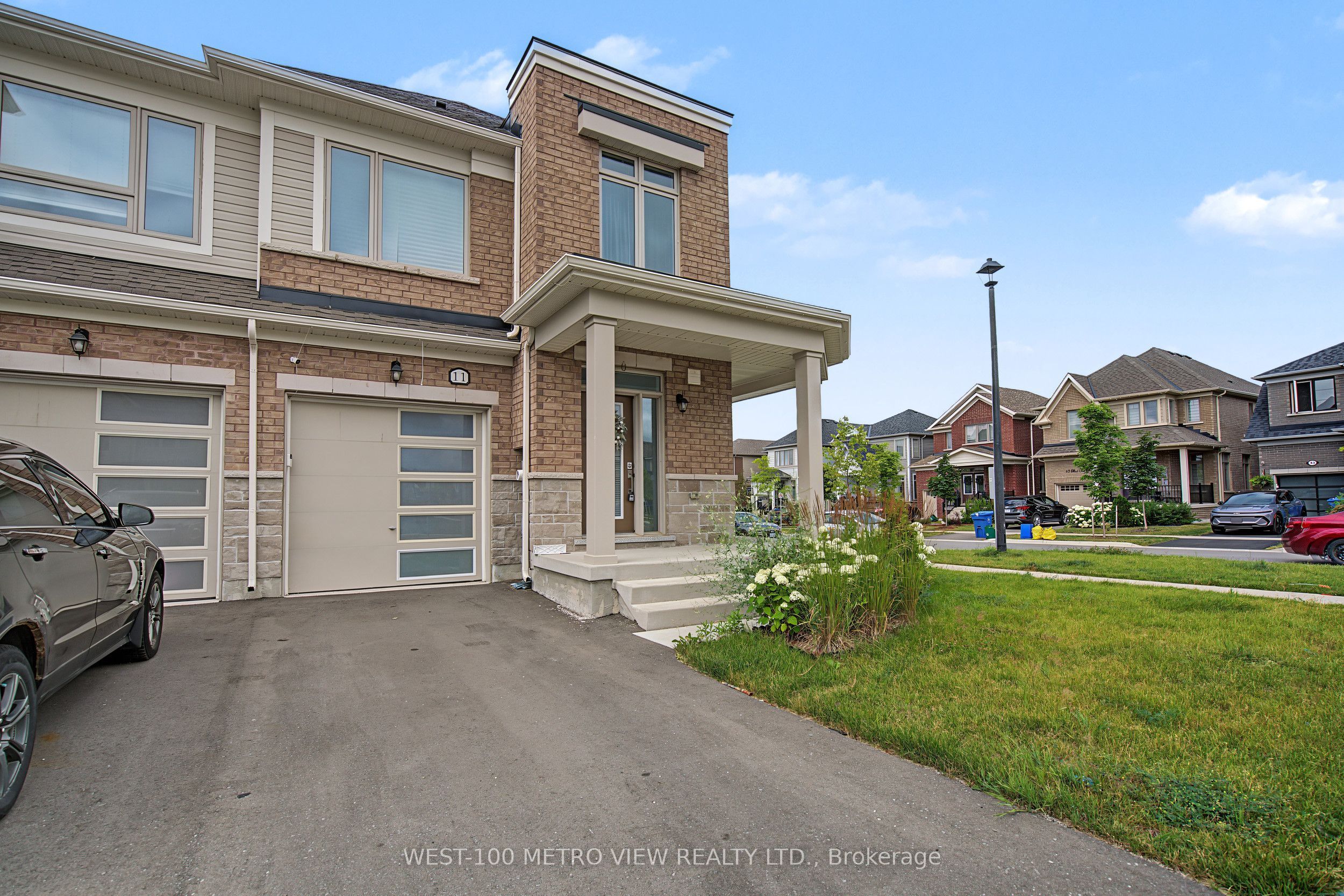 11 Edminston Drive Property Photo 1